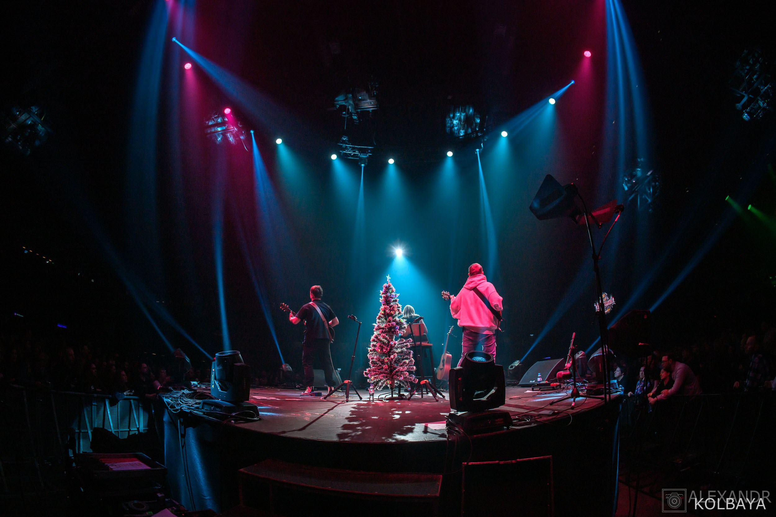 Фоторепортаж с Метал-Елки 2026. Концертный и театральный репортажный фотограф в Москве Александр Колбая