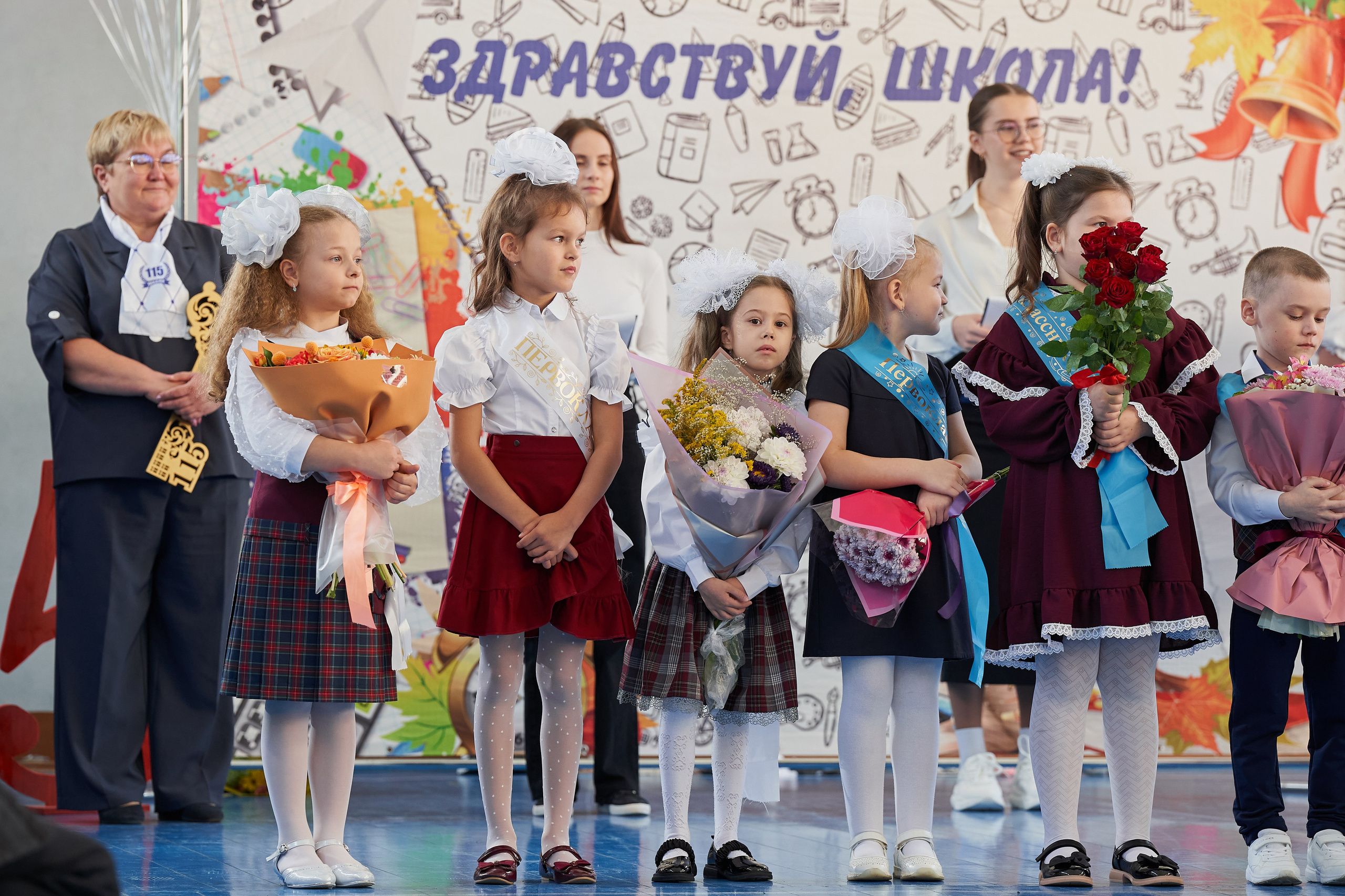 Школьная линейка 1 сентября. Выпускные альбомы в Екатеринбурге, от Анастасии Саловой