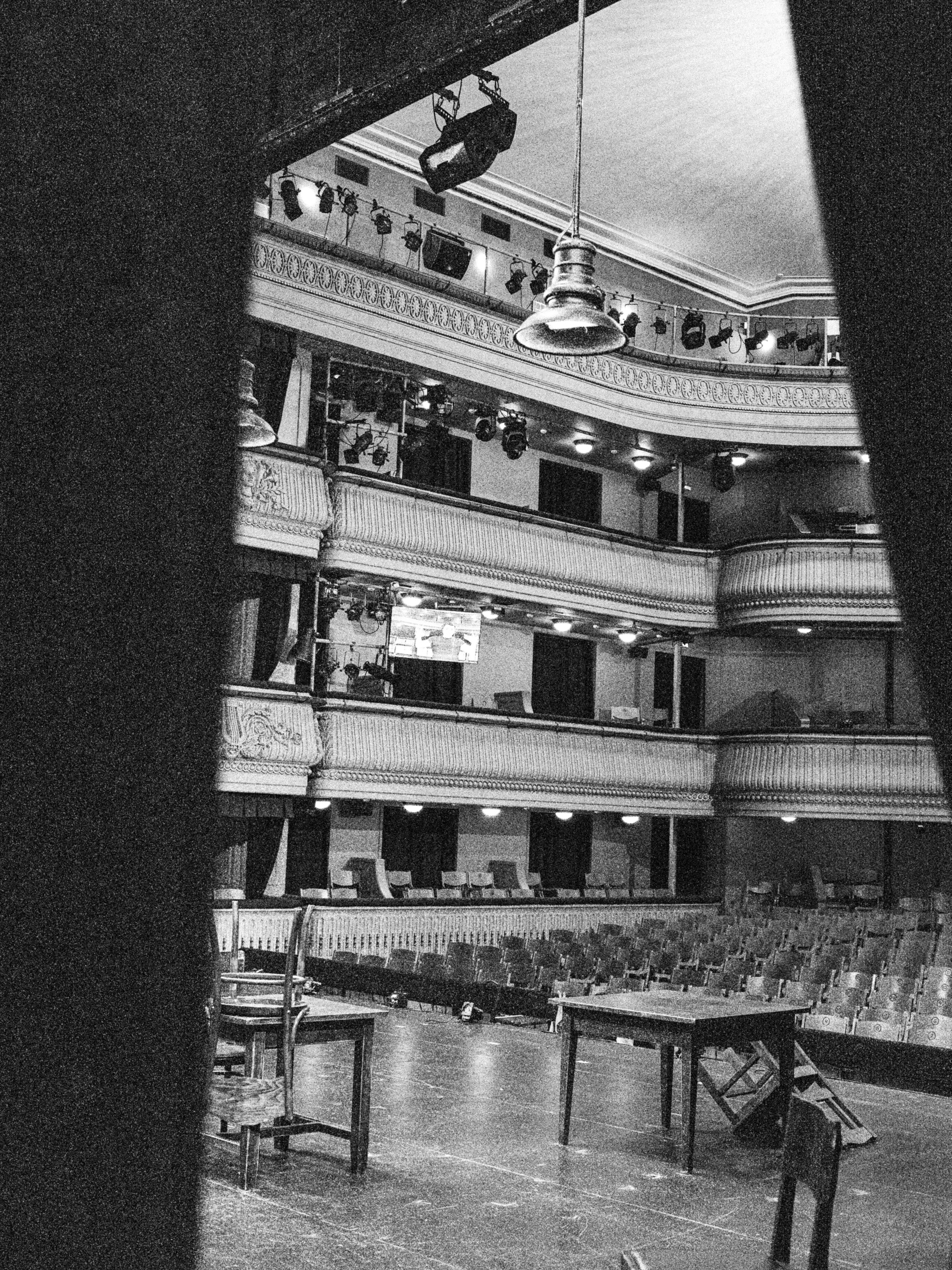 Theatre backstages. Portrait and backstage photographer Nina Crane