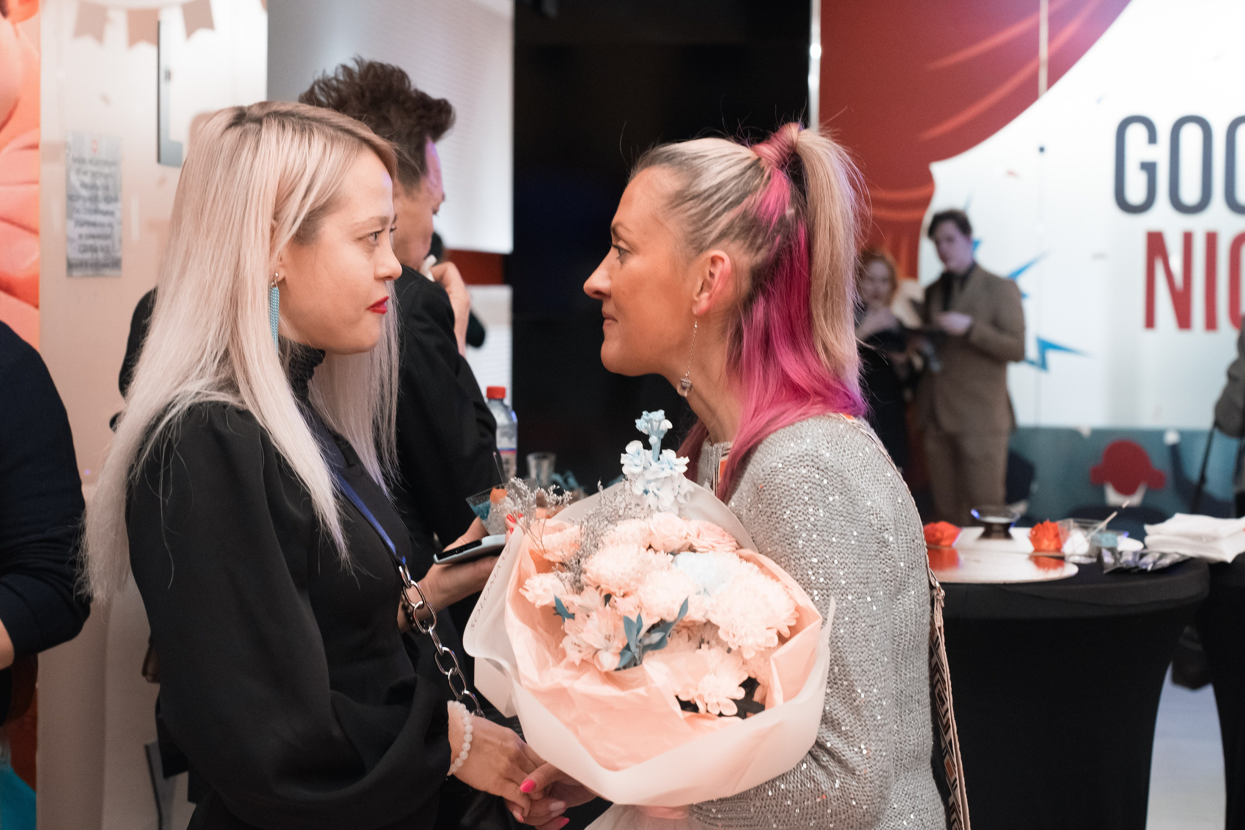 Веб-сериал «МЫ». Для тех, кто не ждёт удачи, а создаёт её. Каждая фотосессия — это твой момент, твой стиль, твой успех. 📸