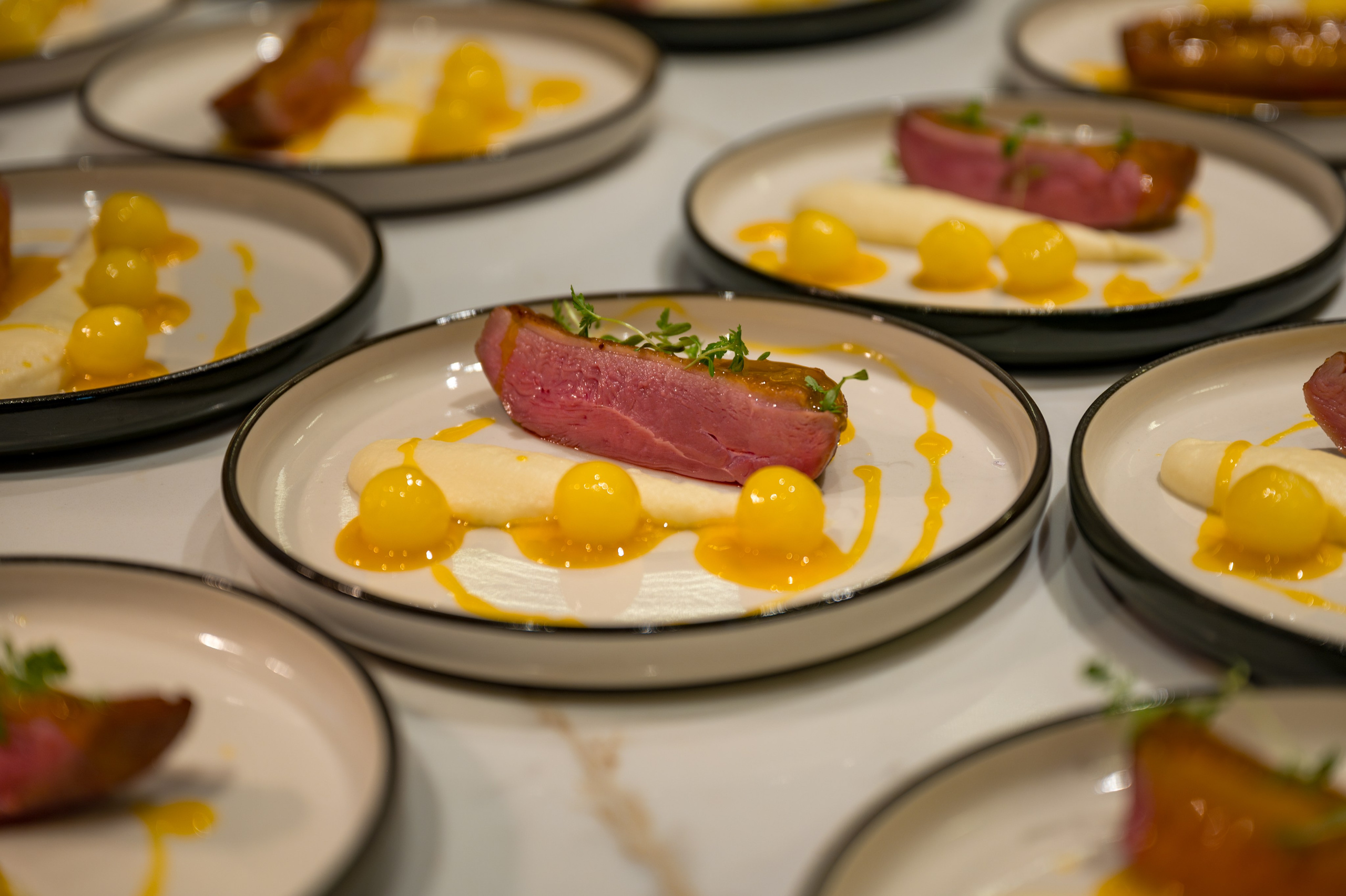 Гастрономический ужин в ресторане Co-Co Chalet. Репортажный фотограф в Красной Поляне и Сочи Павлюченко Екатерина