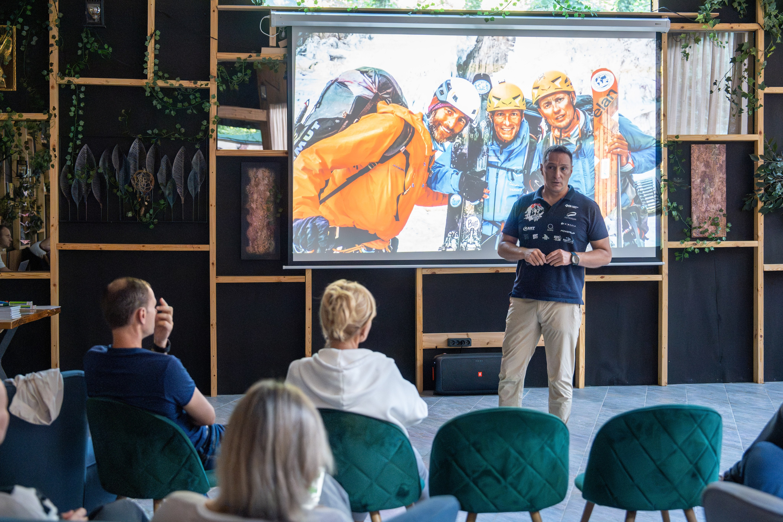 MICE меоприятие на курорте Красная Поляна для компании «Неометрия''. Репортажный фотограф в Красной Поляне и Сочи Павлюченко Екатерина