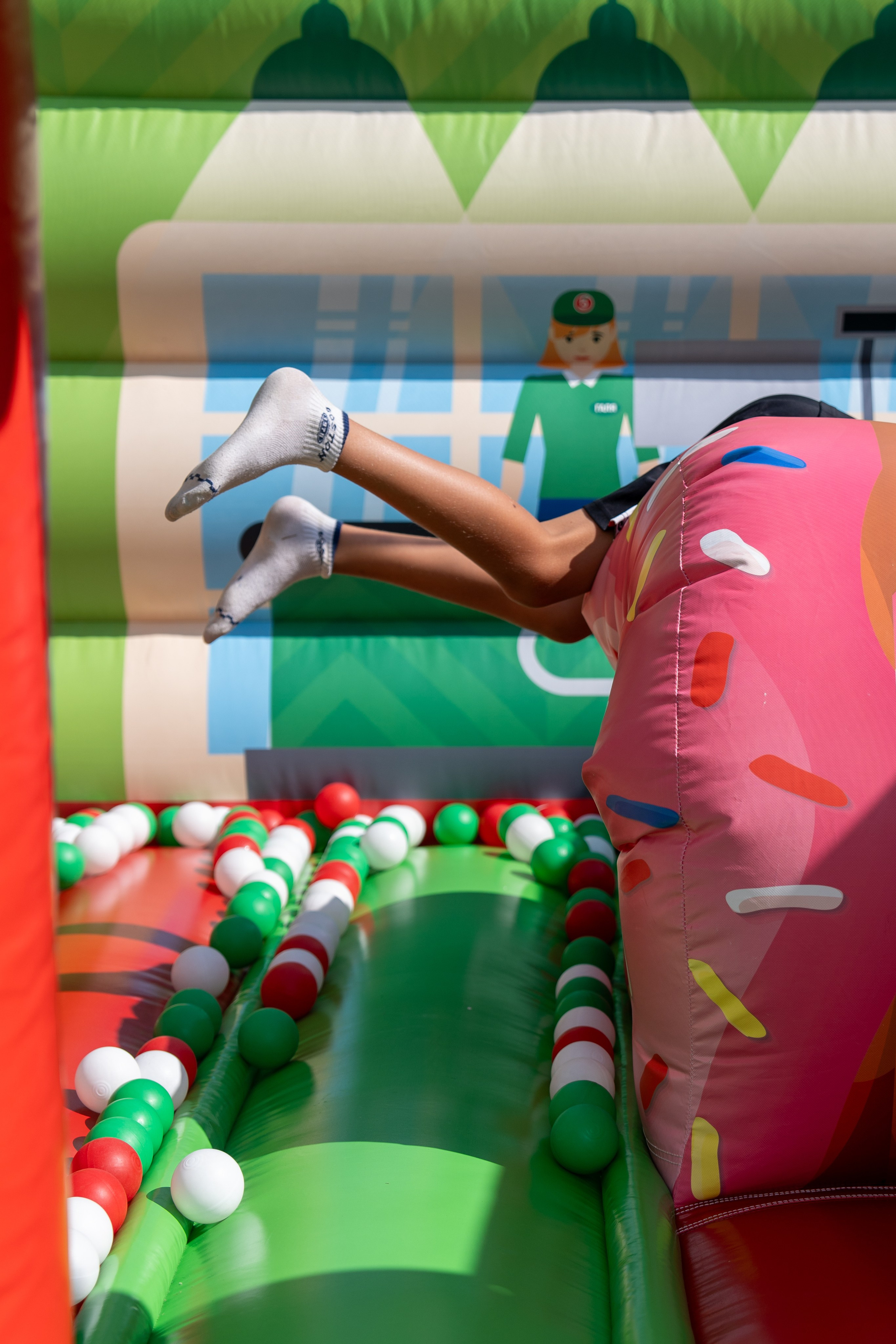 Фотоотчет партнеской интеграции для сети «Пятерочка» на фестивале «Grounded». Репортажный фотограф в Красной Поляне и Сочи Павлюченко Екатерина