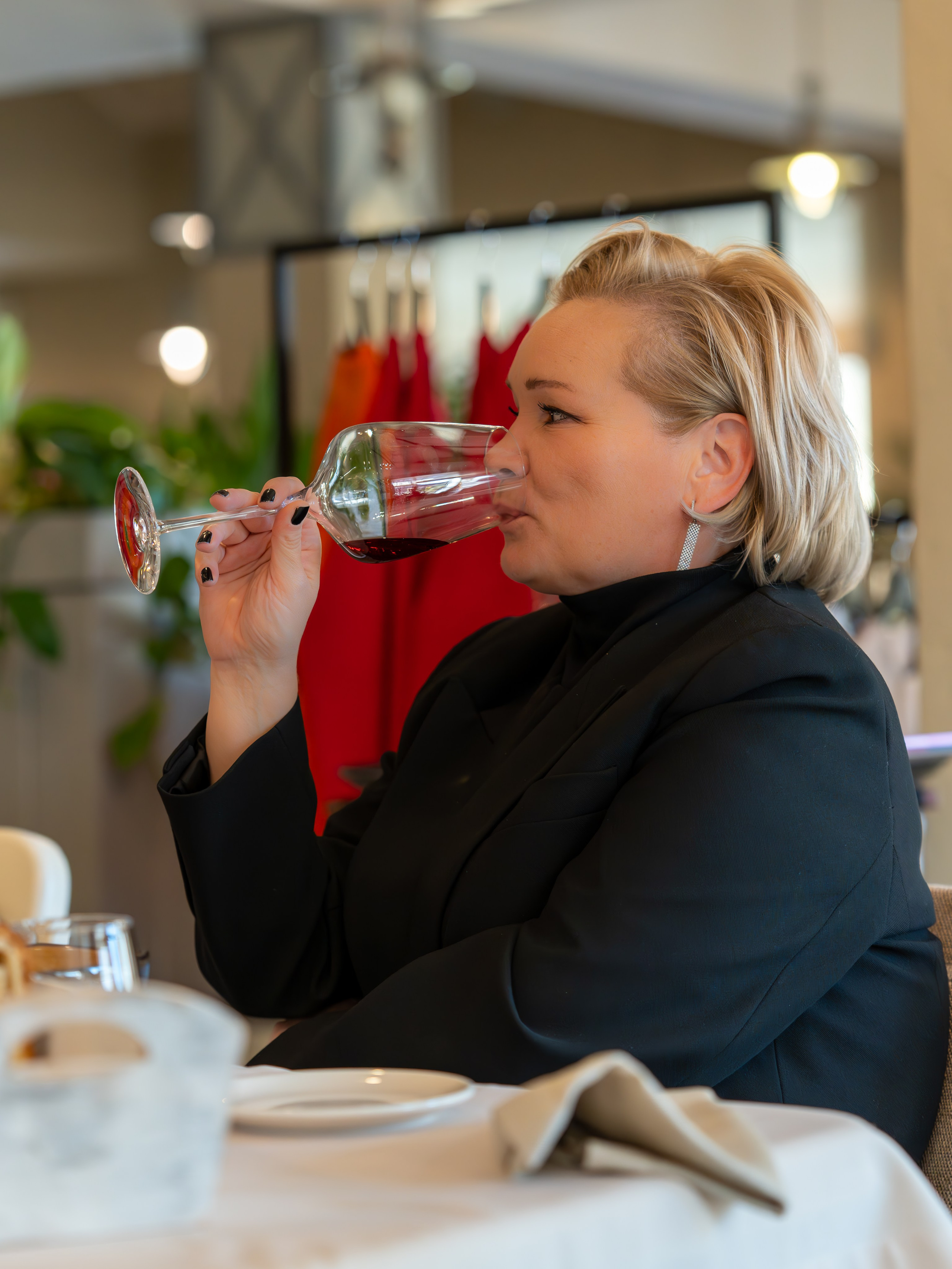 Литературная мастерская с Ольгой Шутовой в «Винотеррии». Репортажный фотограф в Красной Поляне и Сочи Павлюченко Екатерина