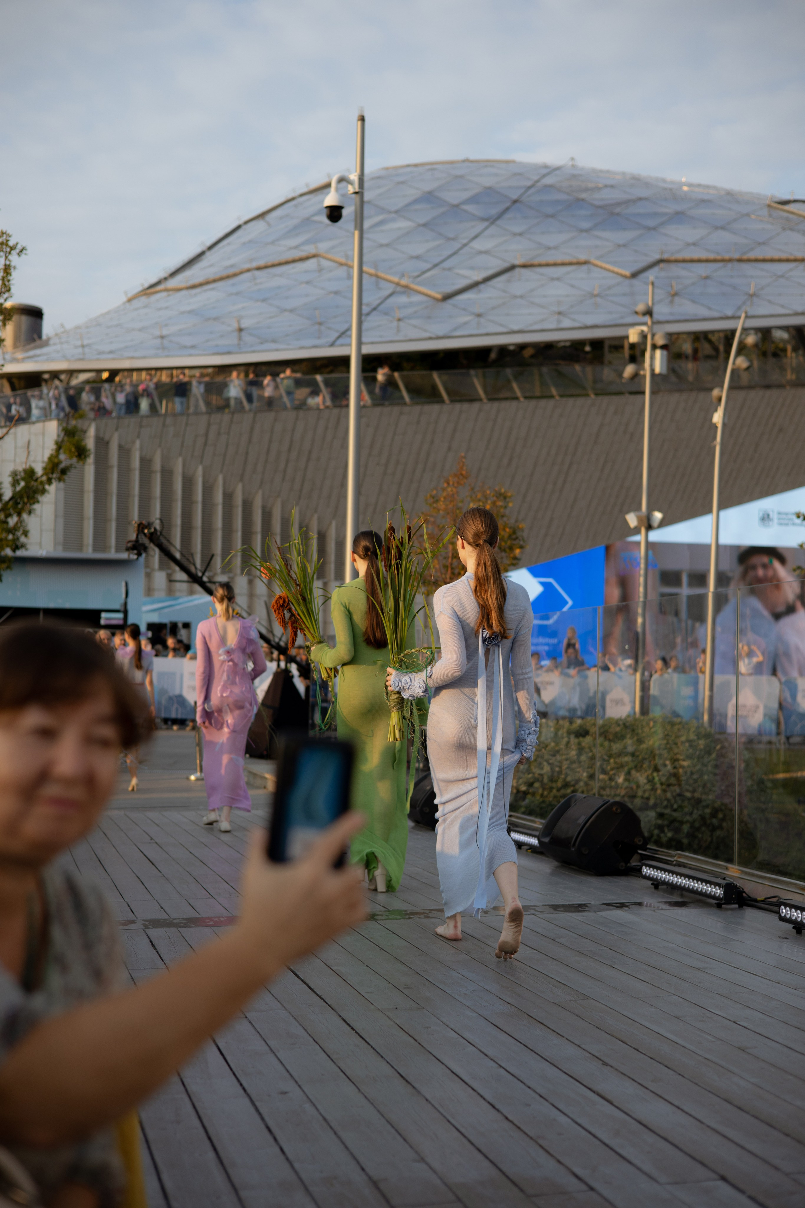 Модный показ. Парящий мост. Оформление свадеб, декор свадеб Вера Маркова, Москва