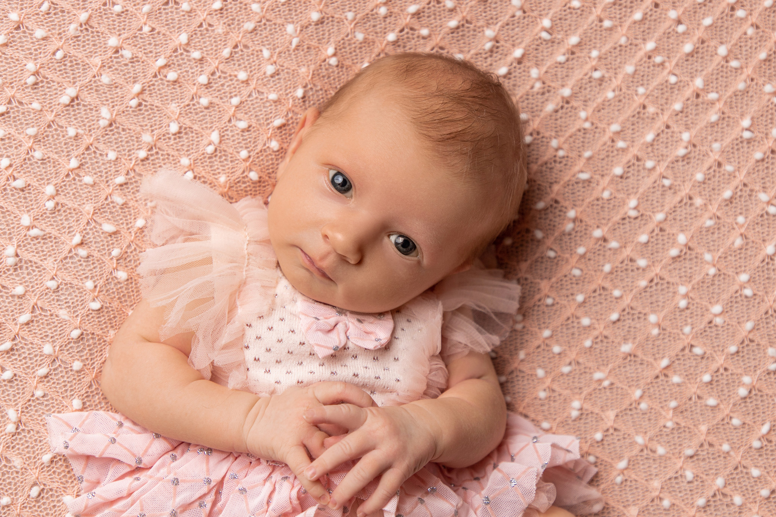 Примеры работ фотосъемки Новорожденных детей от 5  до 28 дней от рождения