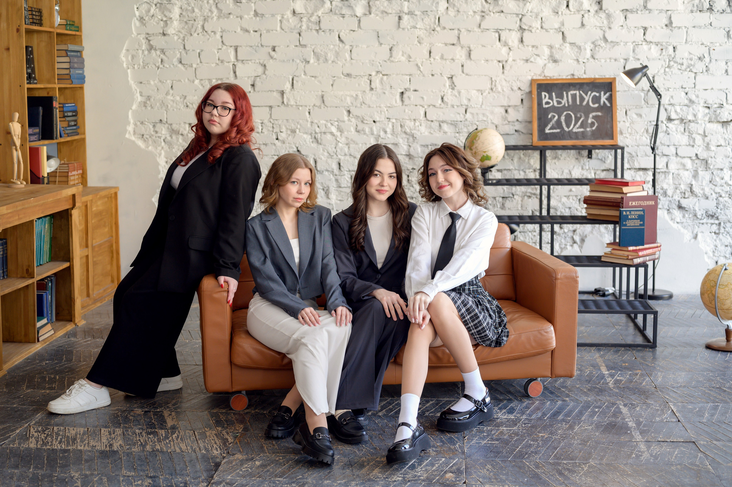 11 класс. студия. Фотограф новорожденных, семейный детский в Тюмени Татьяна Морозова