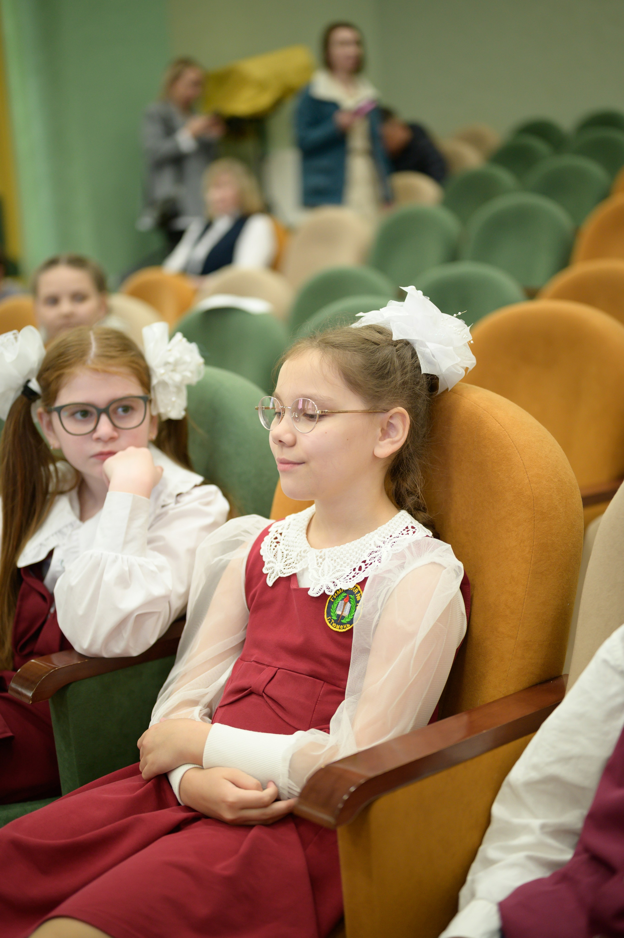 Выпускной 4Б гимназия № 16. Фотограф новорожденных, семейный детский в Тюмени Татьяна Морозова