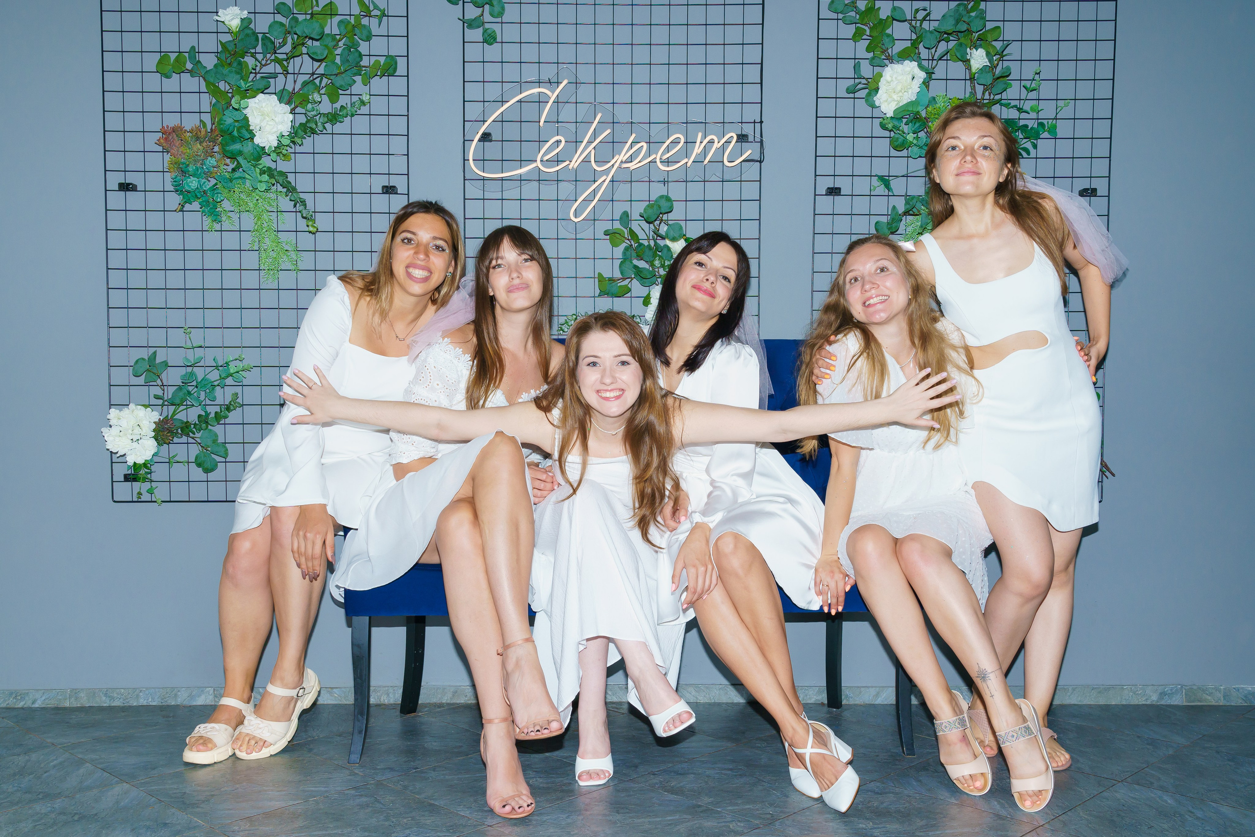 Девичник. Photomantis