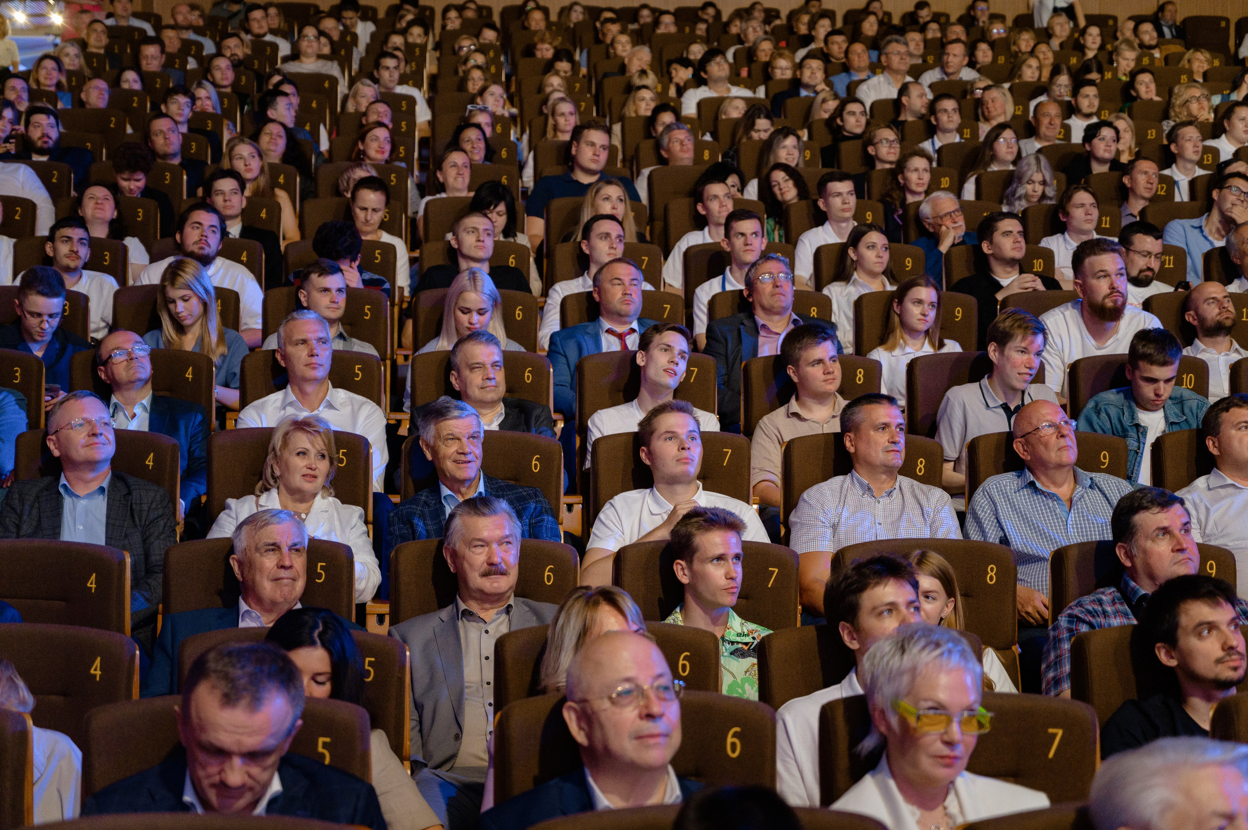 Политические события: "Фотография политического события, на которой изображены выступающие политики." Собянин. Мэр Москвы. Выборы. Москва. Единая Россия