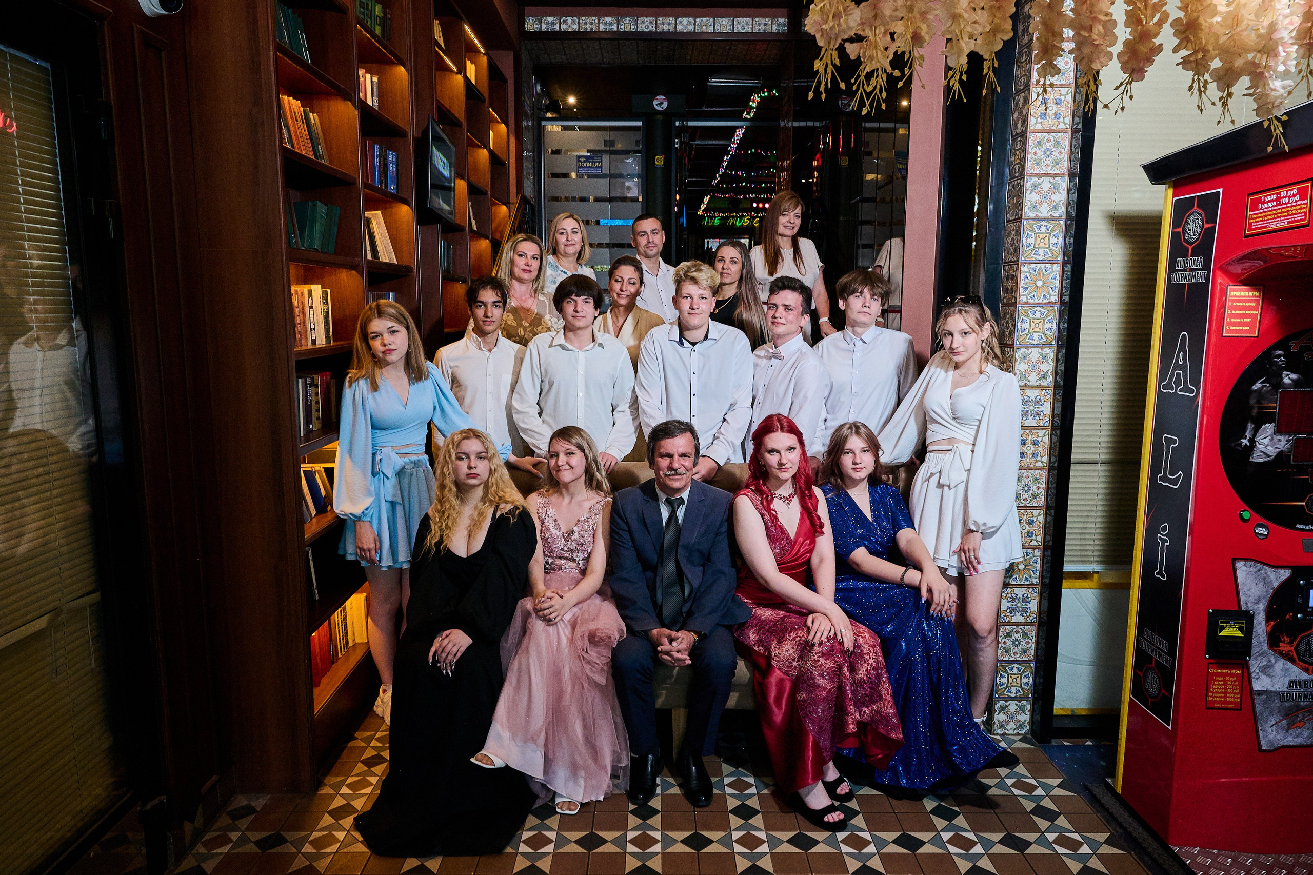 Выпускные и праздники. Выпускные альбомы. Предметная и контент съёмка. Фотостудия Klass