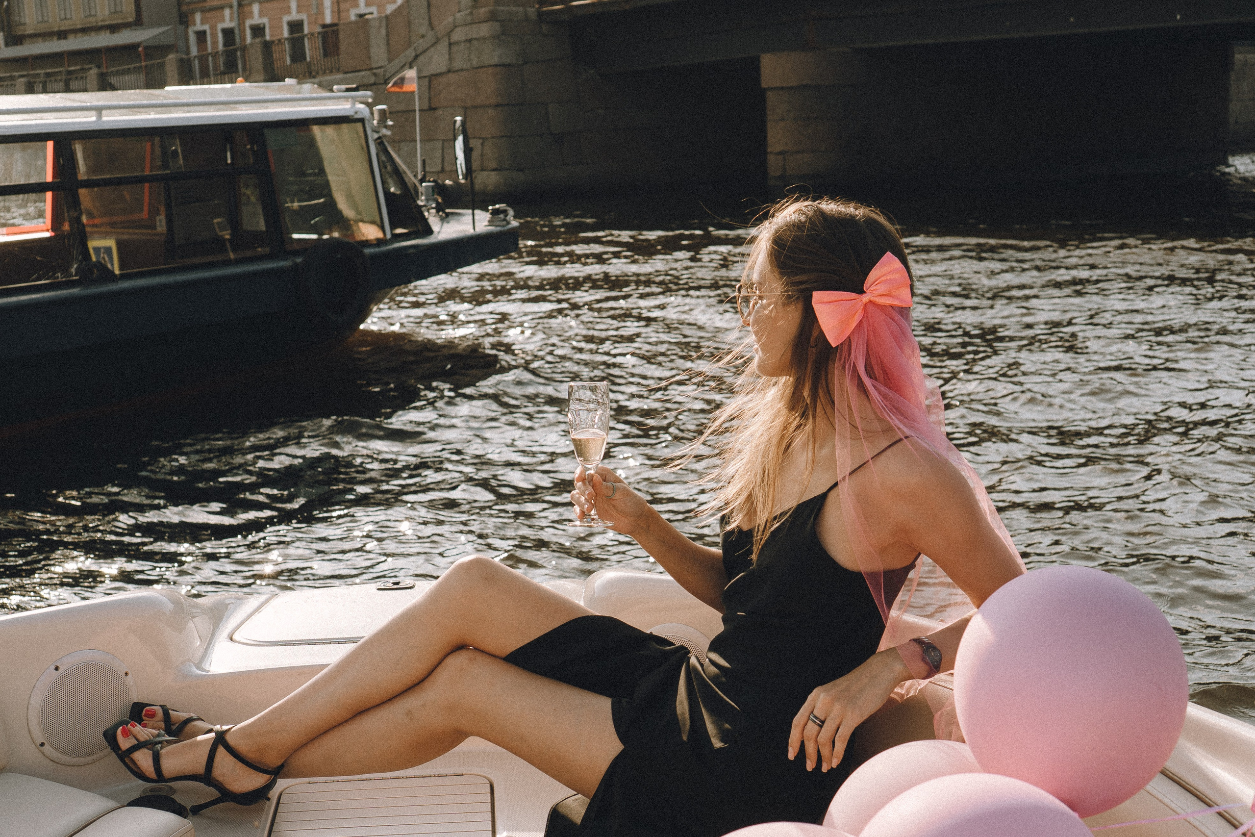 ДЕВИЧНИК НА КАТЕРЕ. Профессиональный фотограф, Санкт-Петербург — Виктория Богомолова