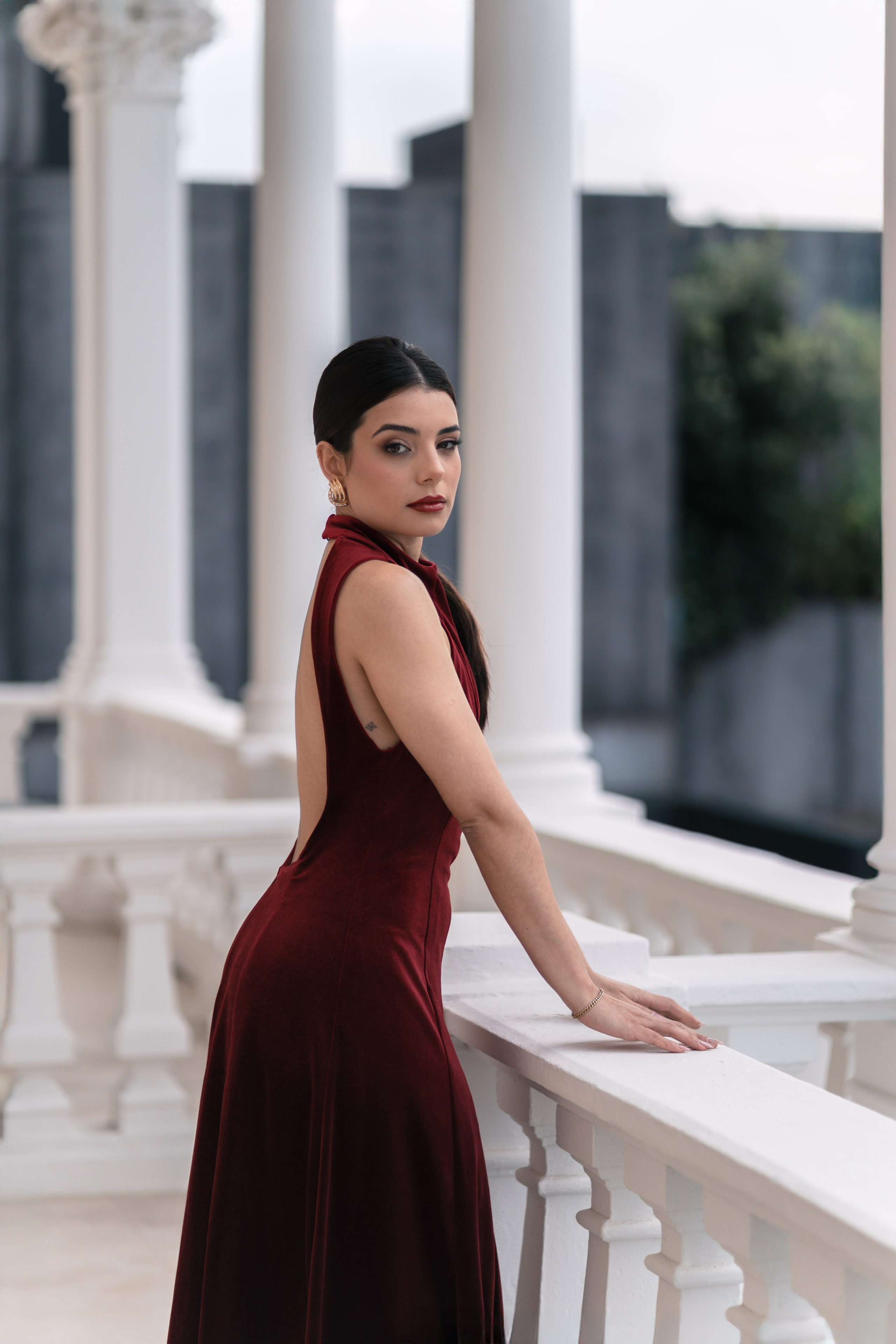 I’m Julia Idamzhapova, a photographer based in Lisbon, creating natural and timeless images