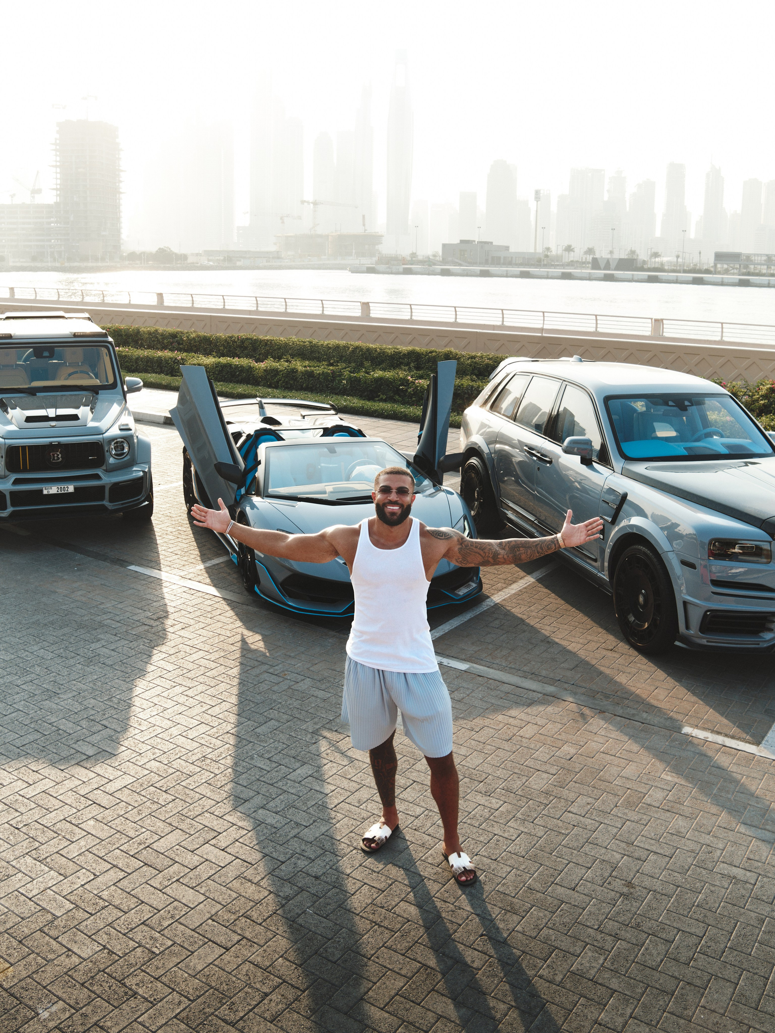 Фотограф Москва. NOIZOMAX Художественный фотограф в Дубай