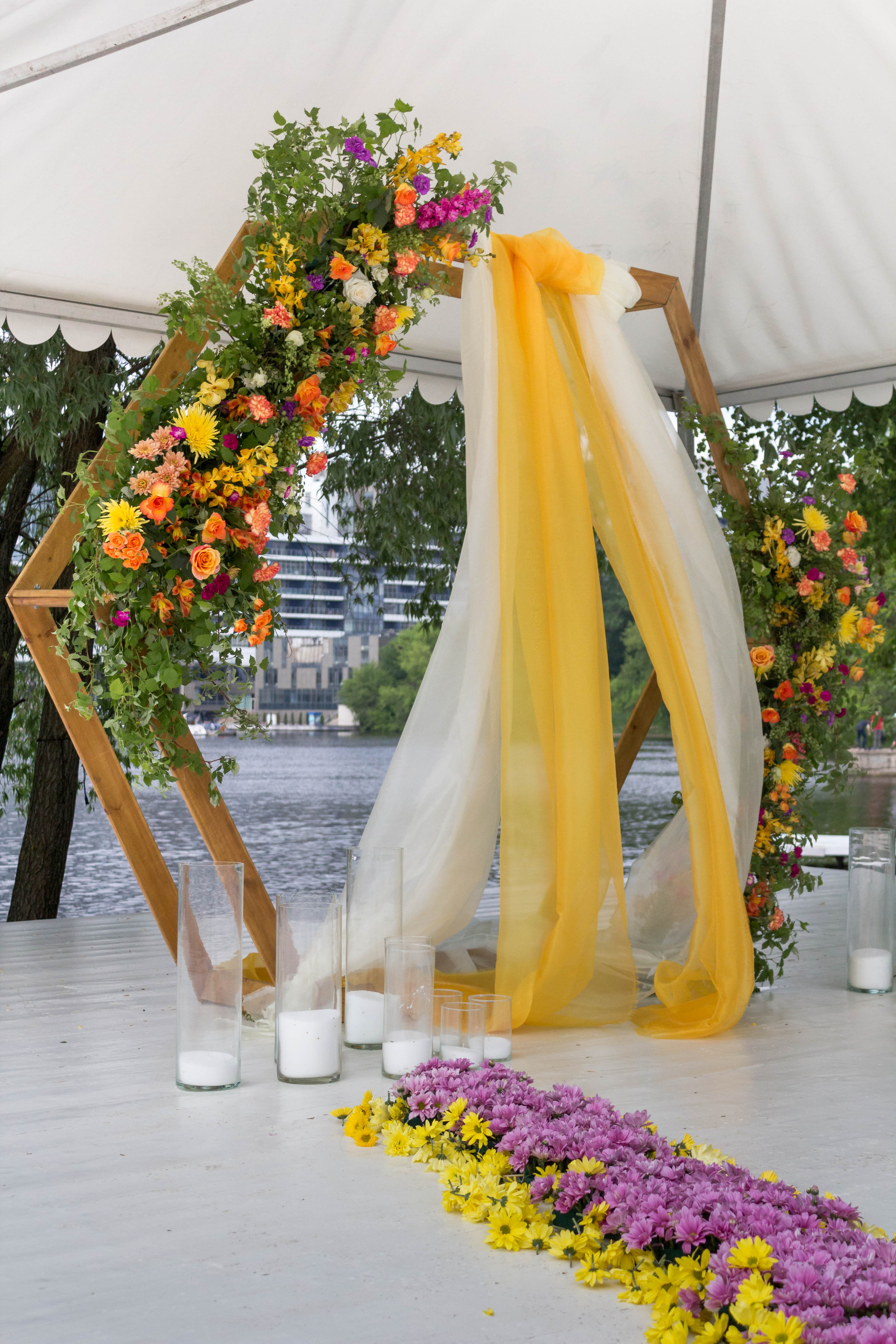 Оформление свадебной арки. Флорист Маргарита Гладкова