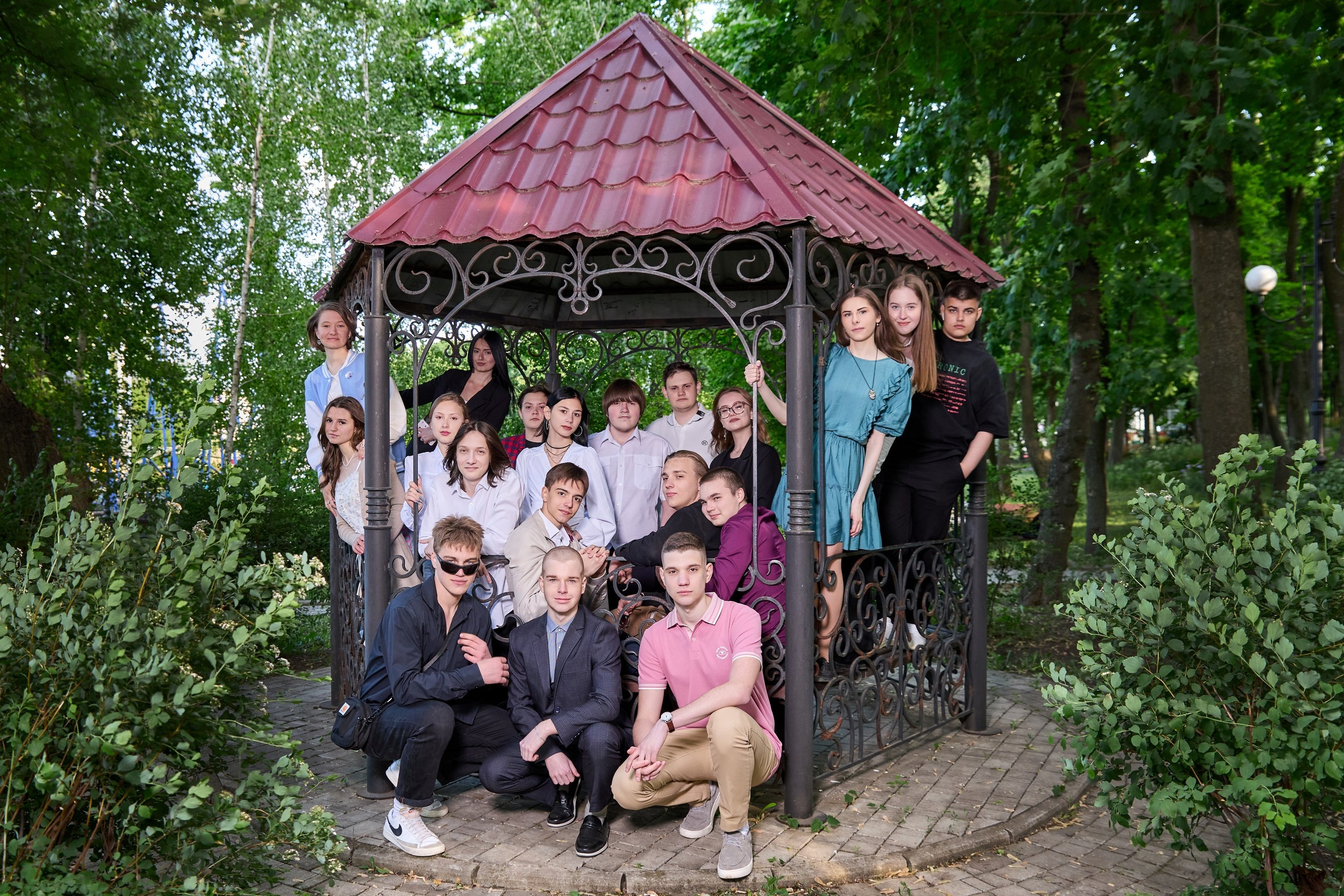 ШКОЛЬНИКИ. ПАРК ЩЕРБАКОВА. Фотограф Татаринов Андрей (Донецк / Макеевка)