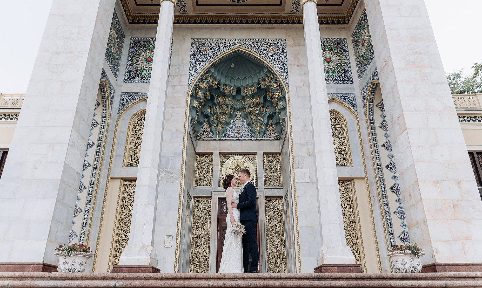 Денис и Екатерина ВДНХ. Свадебный фотограф в Дубне Алексей Фонарёв