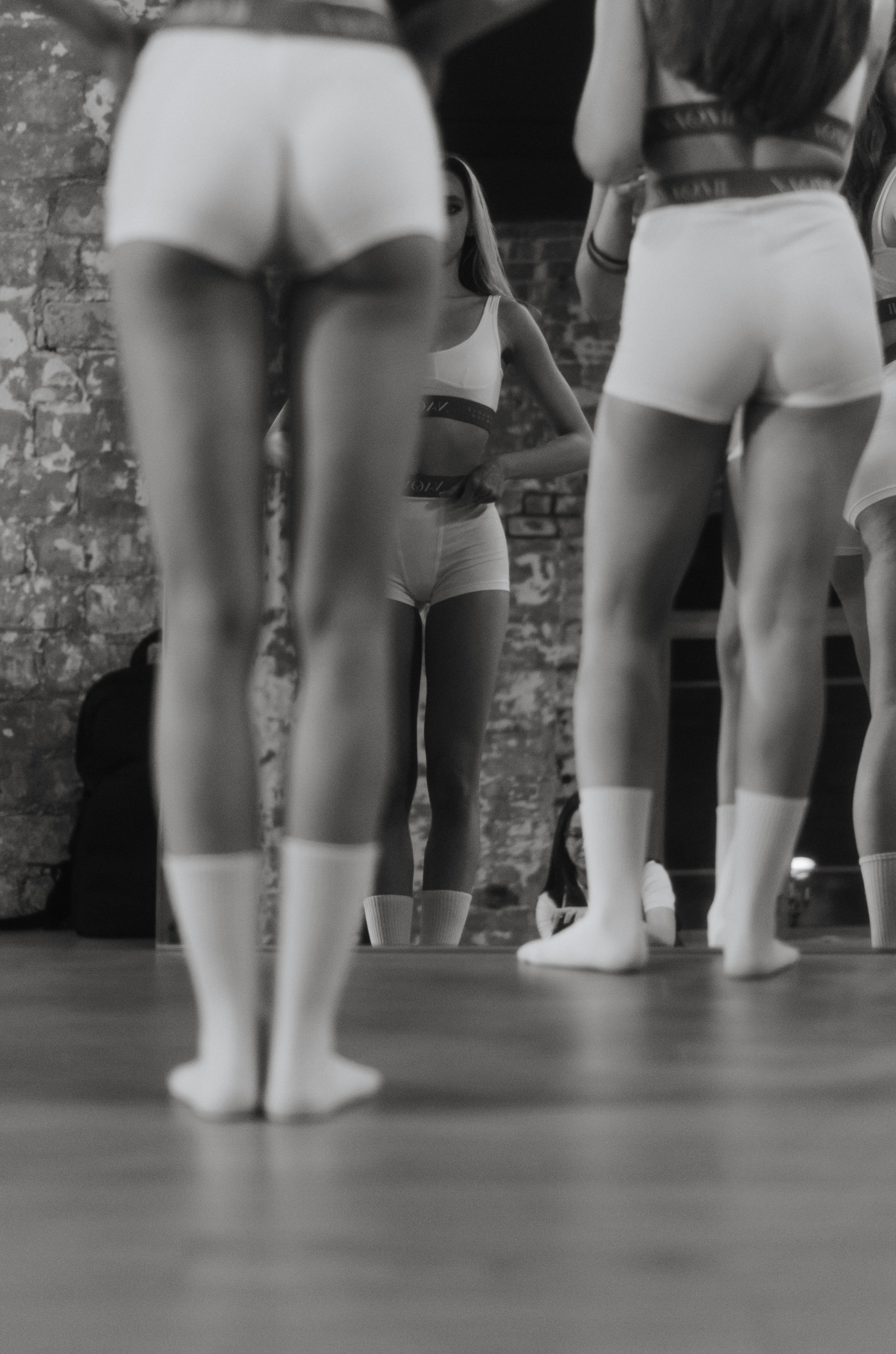 Фото-подглядки с видеосъемки танцевальной команды «Secret». Денисова Аля — фотограф для парных съемок и индивидуальных историй в Барнауле