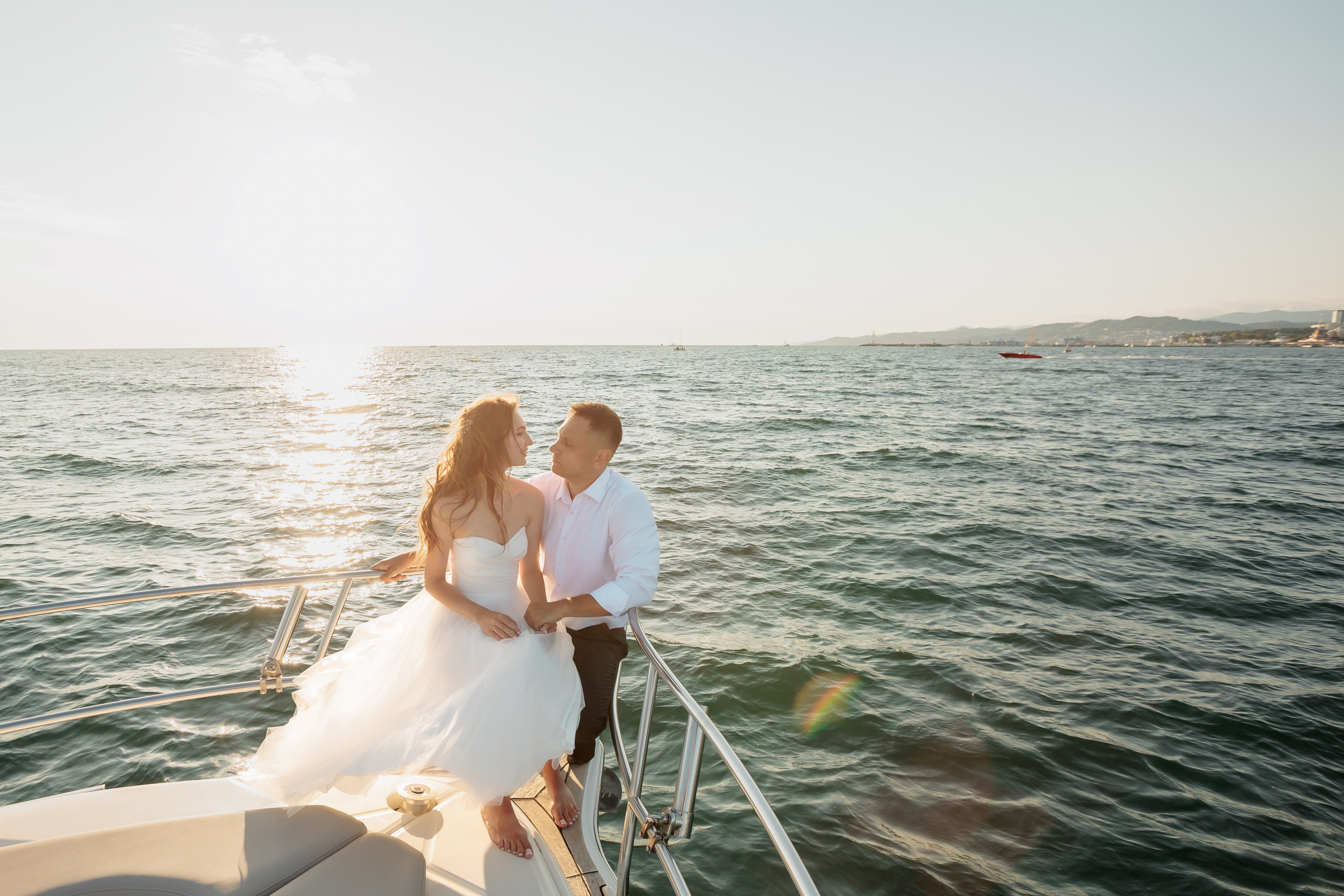 Роскошная фотосессия в Сочи на яхте. Свадебный фотограф в Абхазии, Сухум, Гагра, Сочи