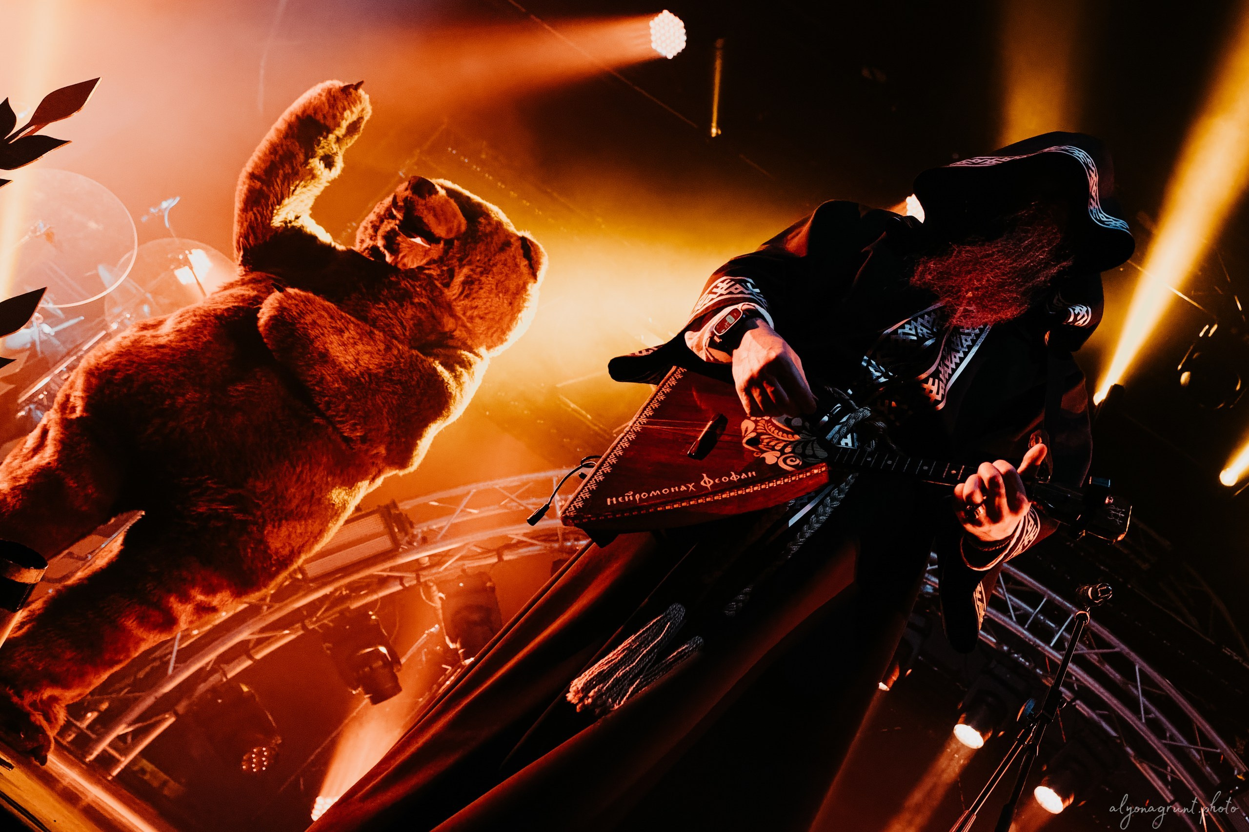 Концерт группы Нейромонах Феофан, фоторепортаж СПб, BASE SPB, 11.04.2025. Алена Адрианова: фотограф в Санкт-Петербурге