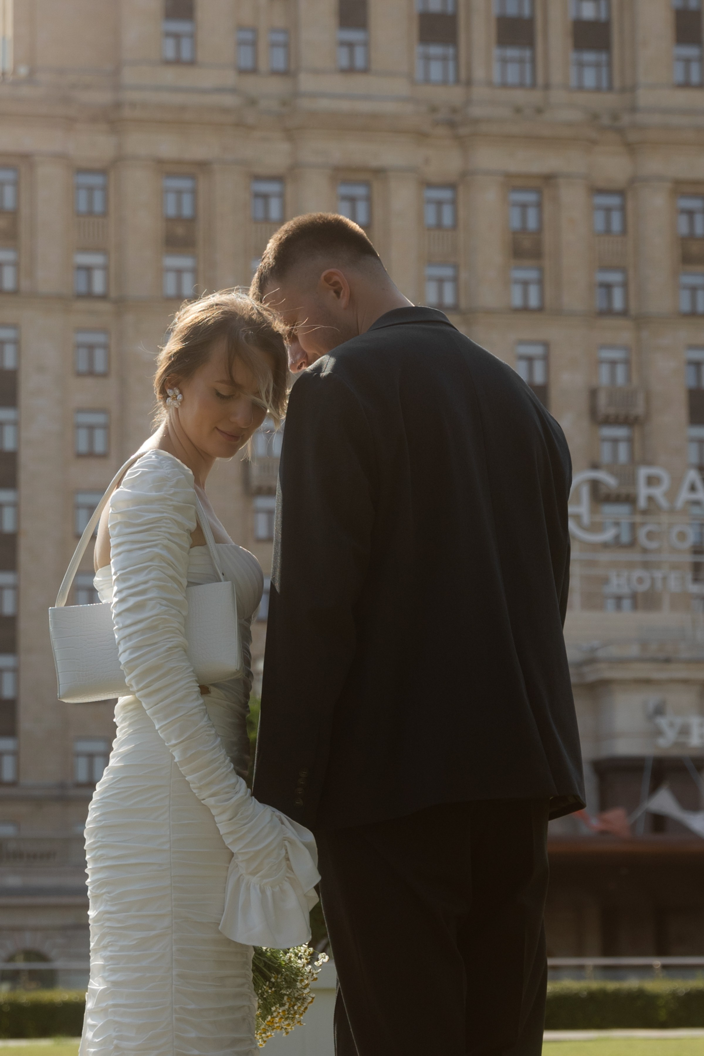 Алиса и Слава, роспись в Москве и вечеринка на природе, подальше от города. Фотограф в Москве Екатерина Черненко