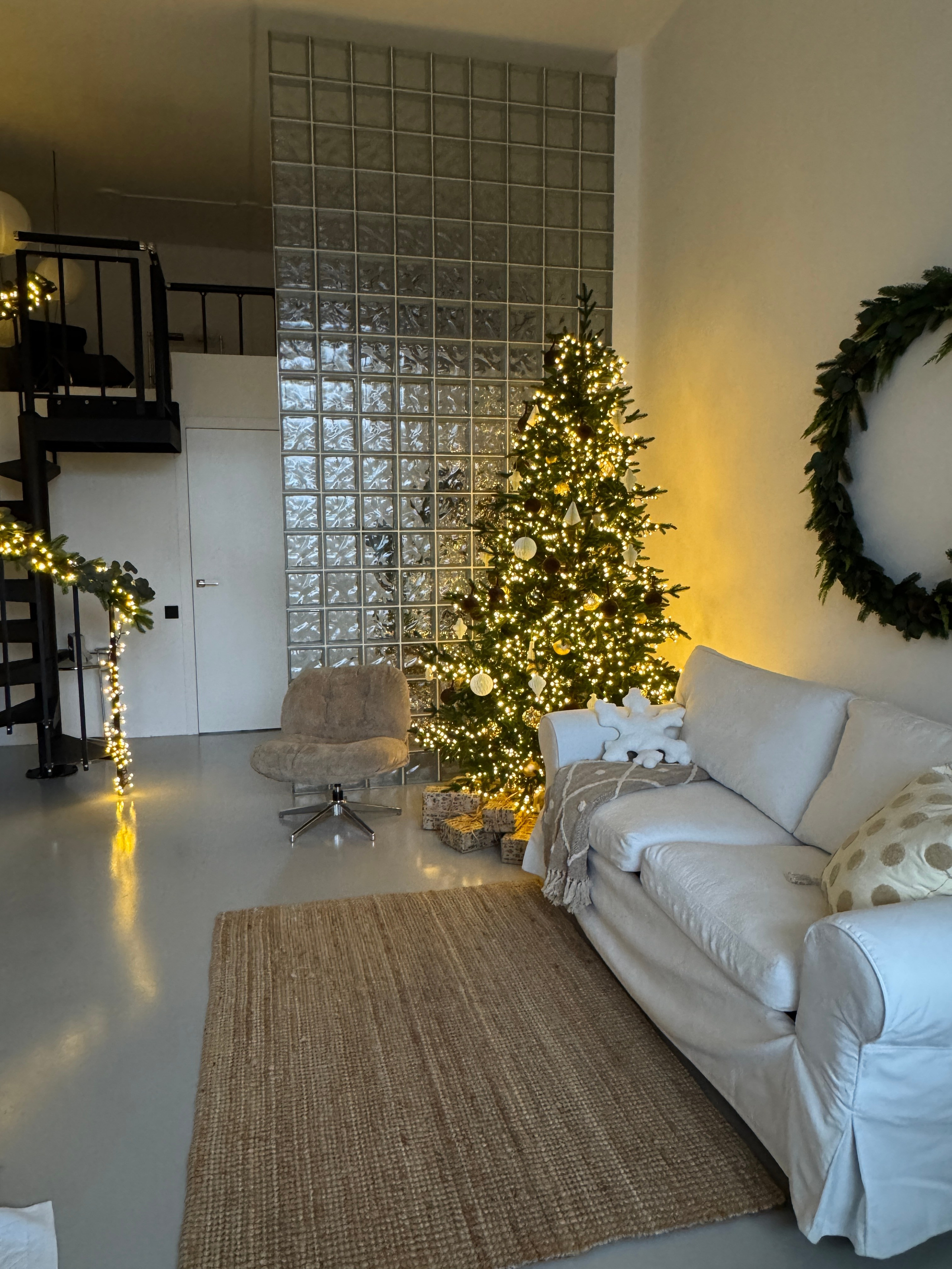 Фотостудия в Балашихе Железнодорожный  — почасовая аренда, бронь онлайн