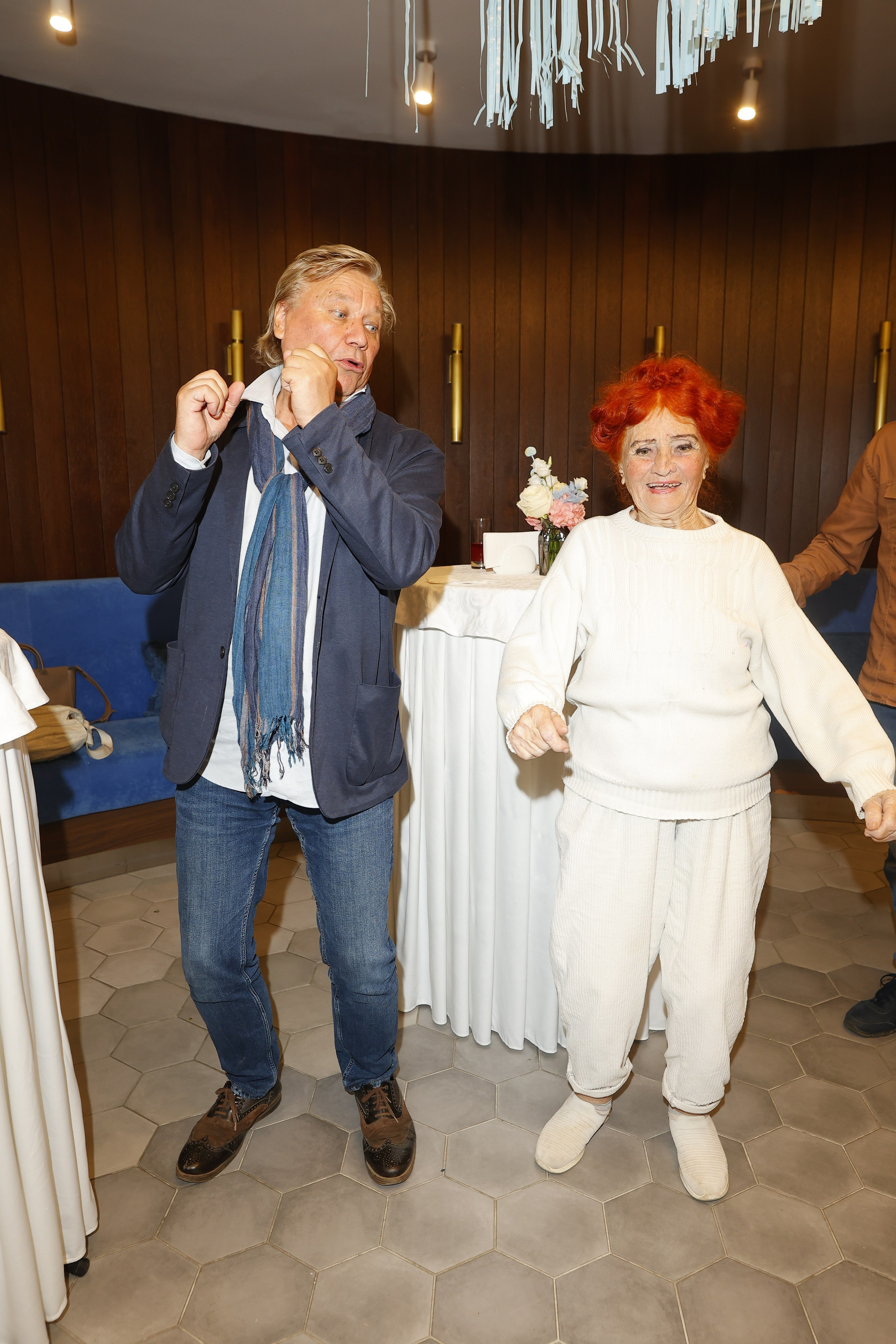 GENDER PARTY АССОЛЬ И ST. Nikolskayasecular