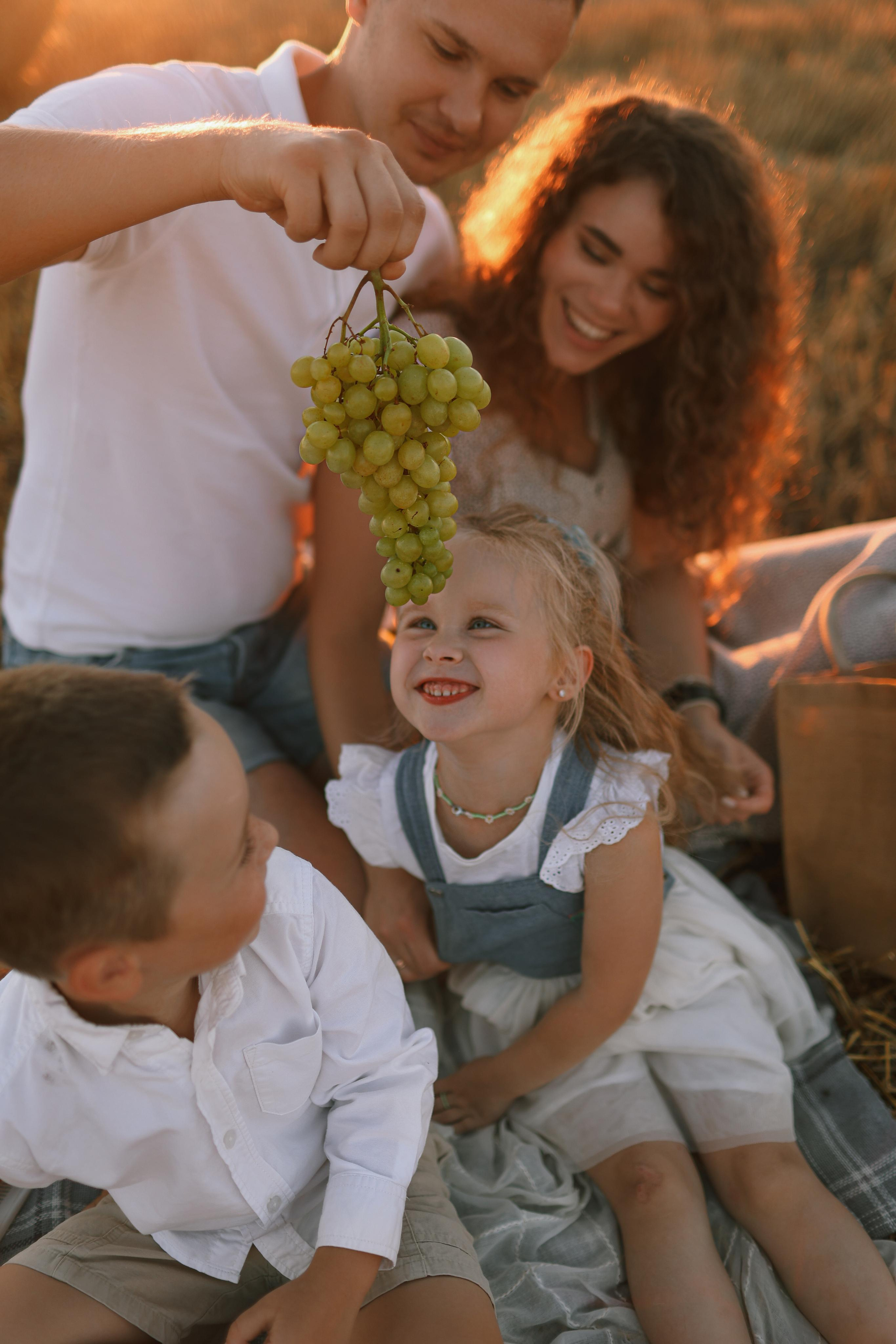 Света Гена Злата и Арсений. Фотограф Владимир Москва
