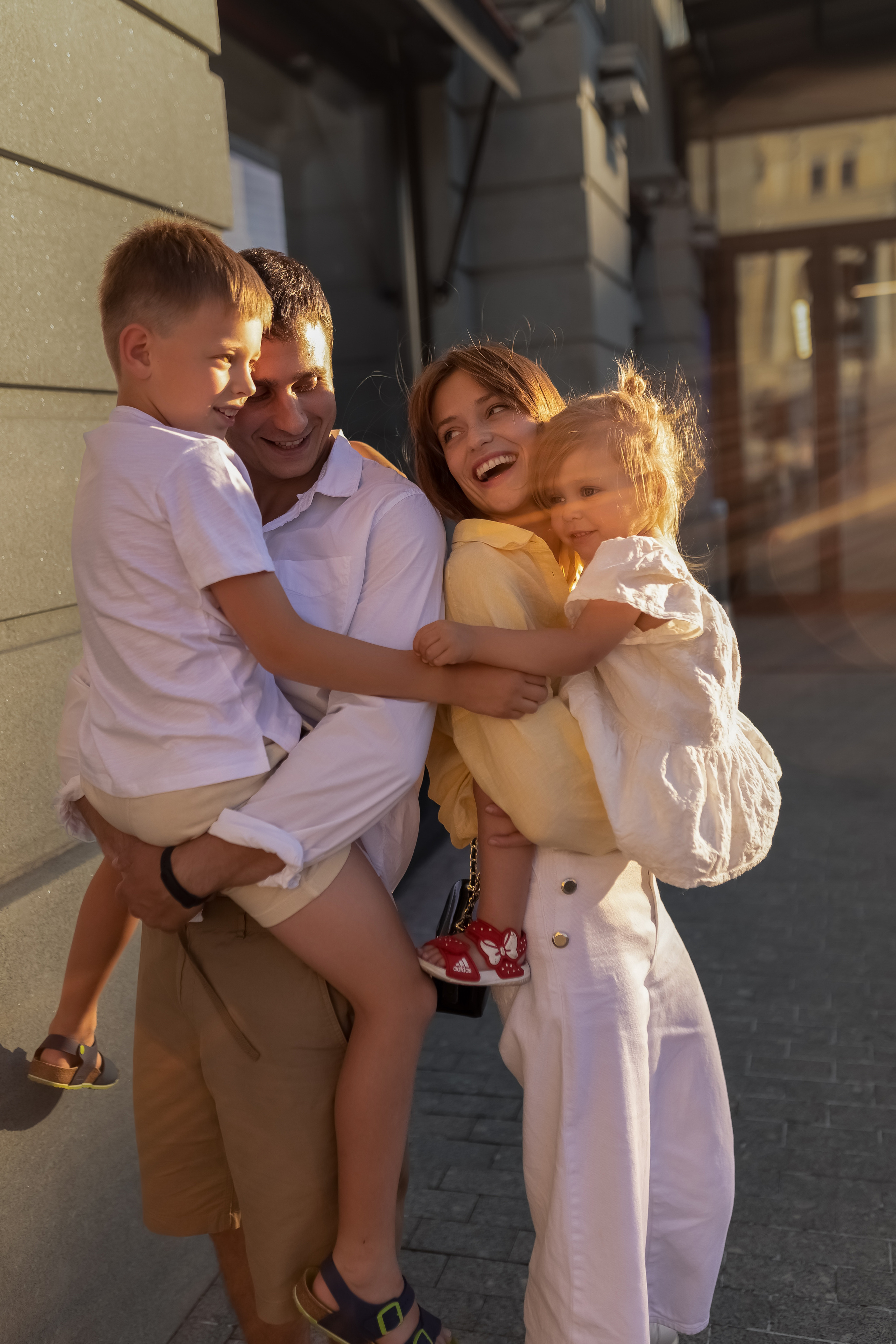 Семейная городская прогулка. Фотограф Владимир Москва