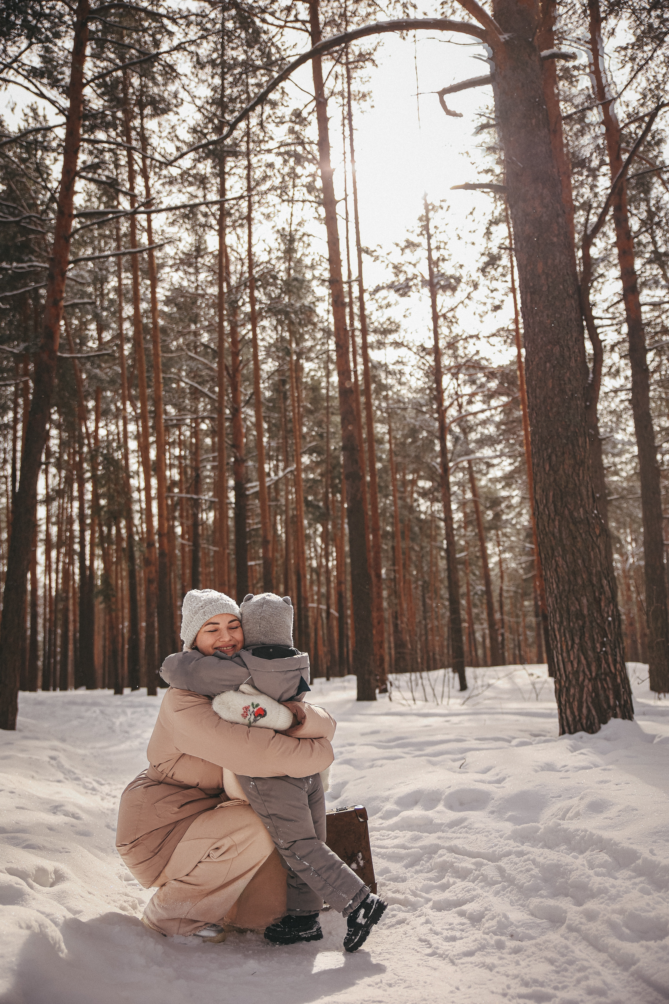 Зимняя прогулка с чемоданом. Катя и Марк. Фотограф Владимир Москва