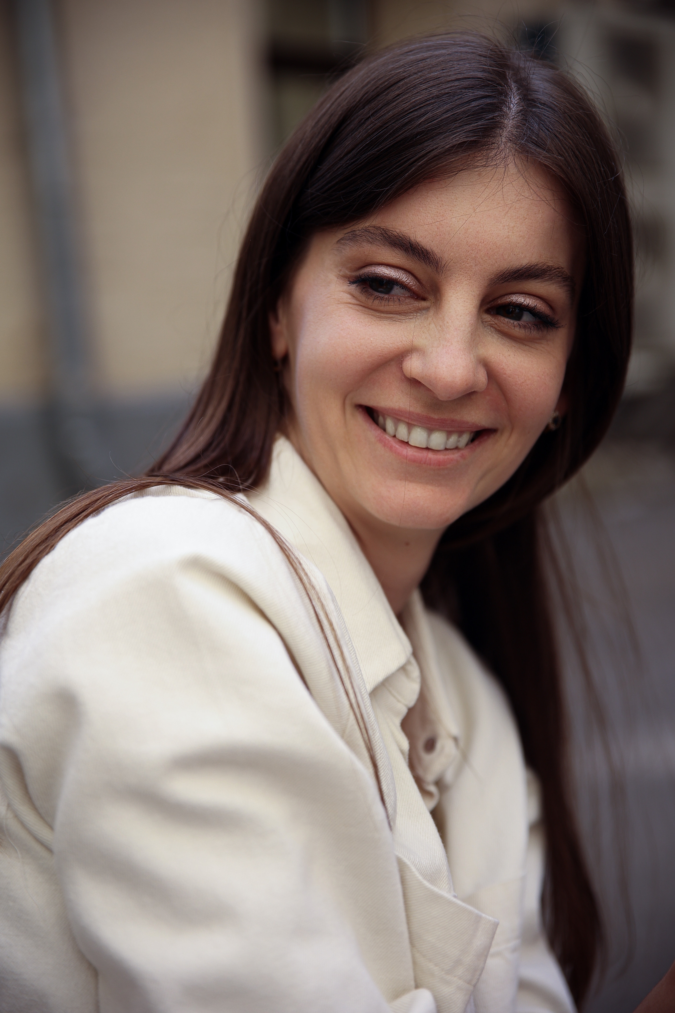 Семейная фотосессия в Москве фотосессия в городе мама и дочка. Фотограф Владимир Москва