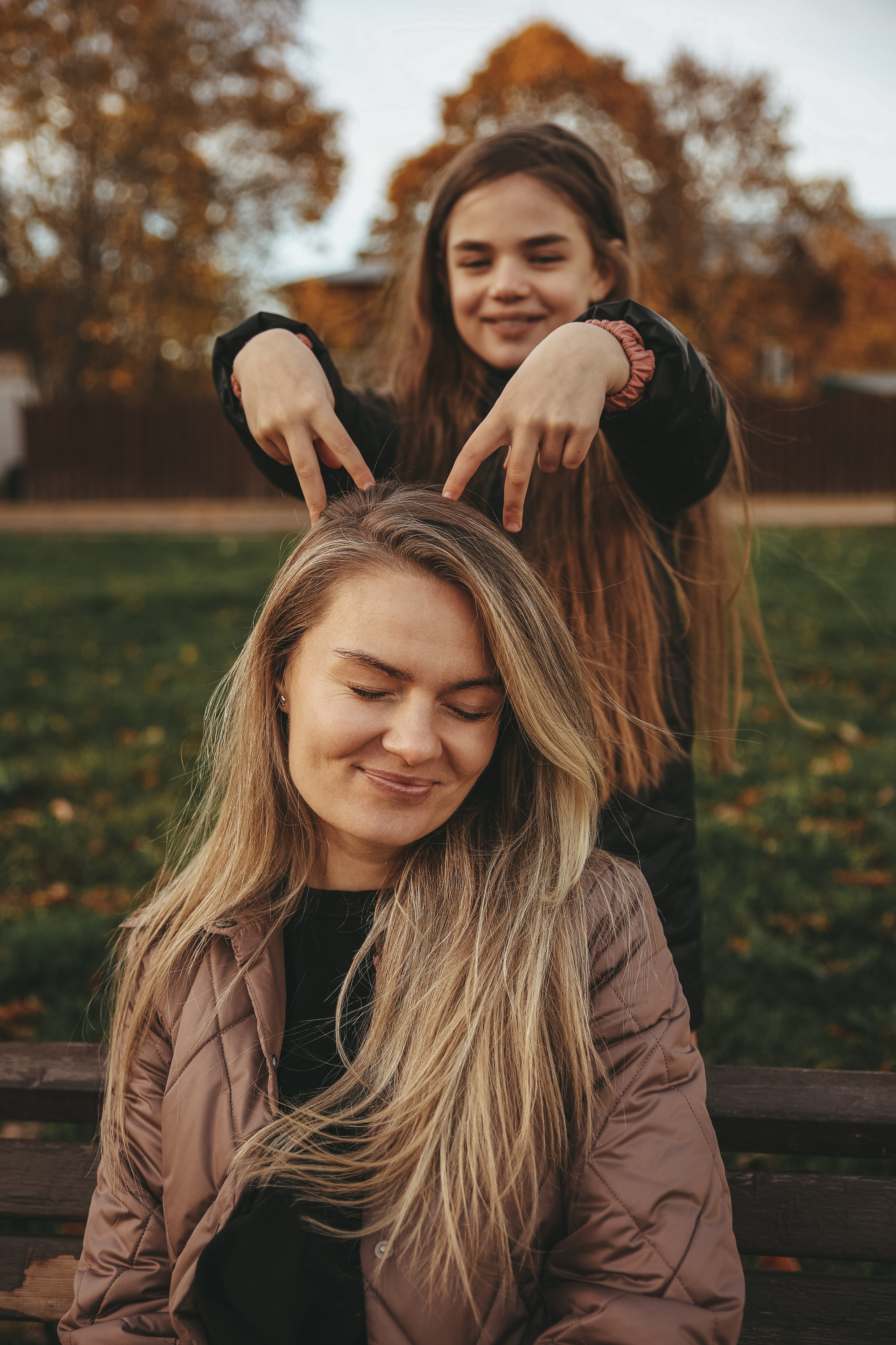 Семейная фотосессия во Владимире фотосессия в городе мама и дочка. Фотограф Владимир Москва