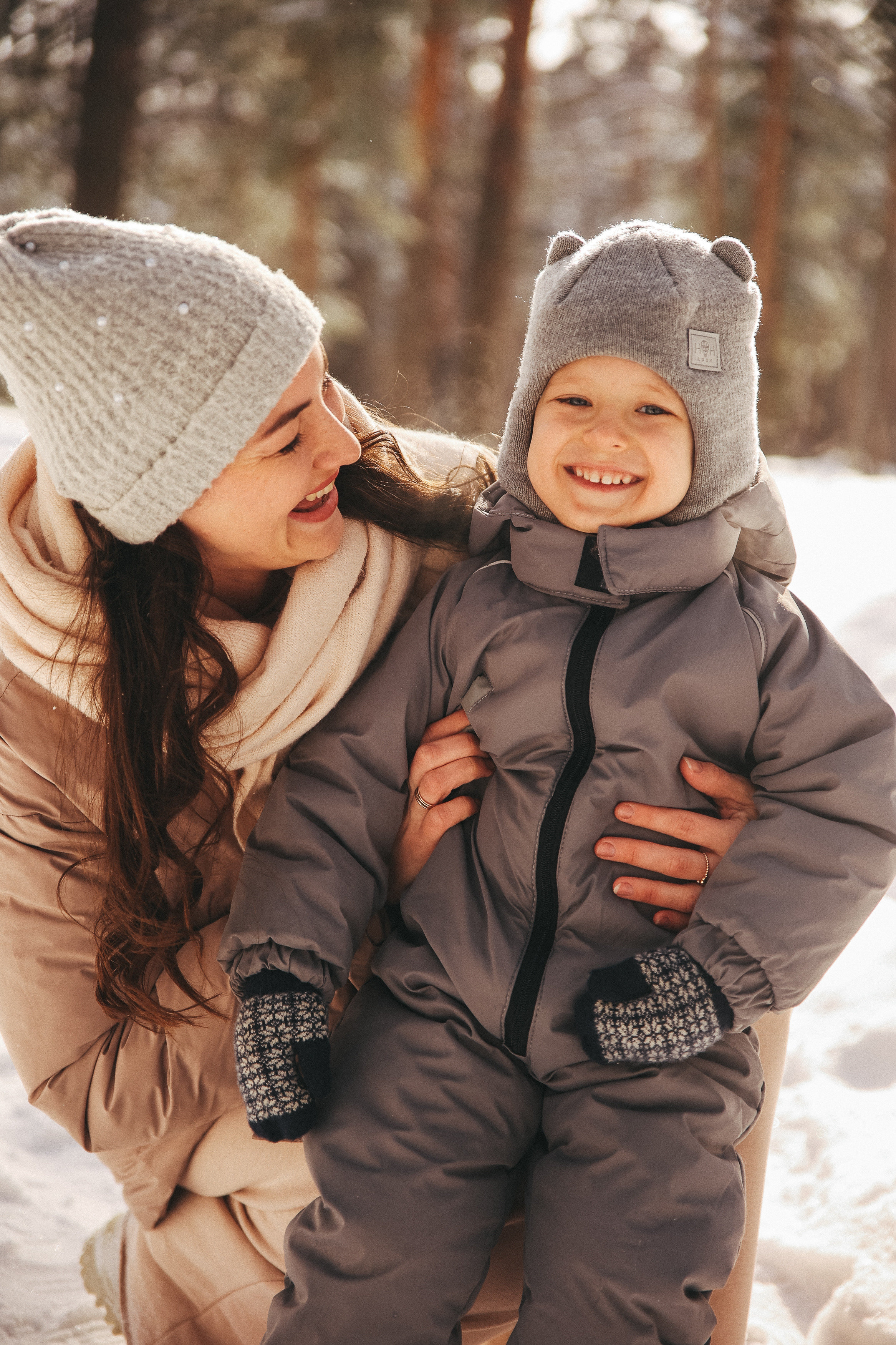 Зимняя прогулка с чемоданом. Катя и Марк. Фотограф Владимир Москва