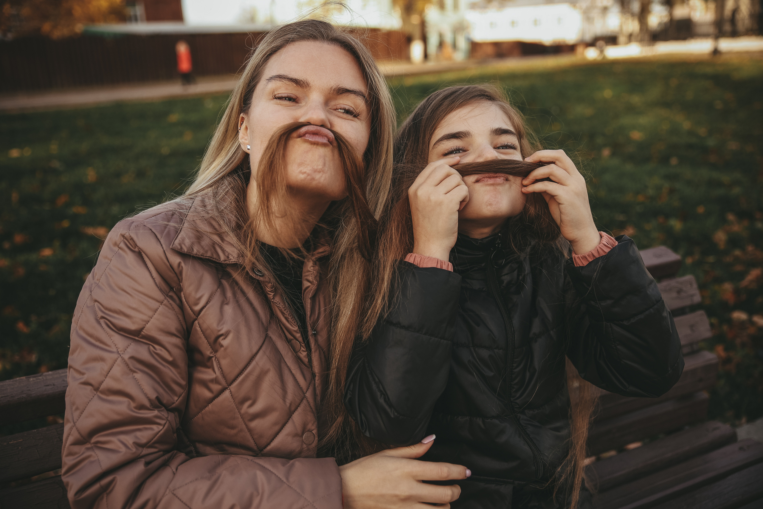 Семейная фотосессия во Владимире фотосессия в городе мама и дочка. Фотограф Владимир Москва
