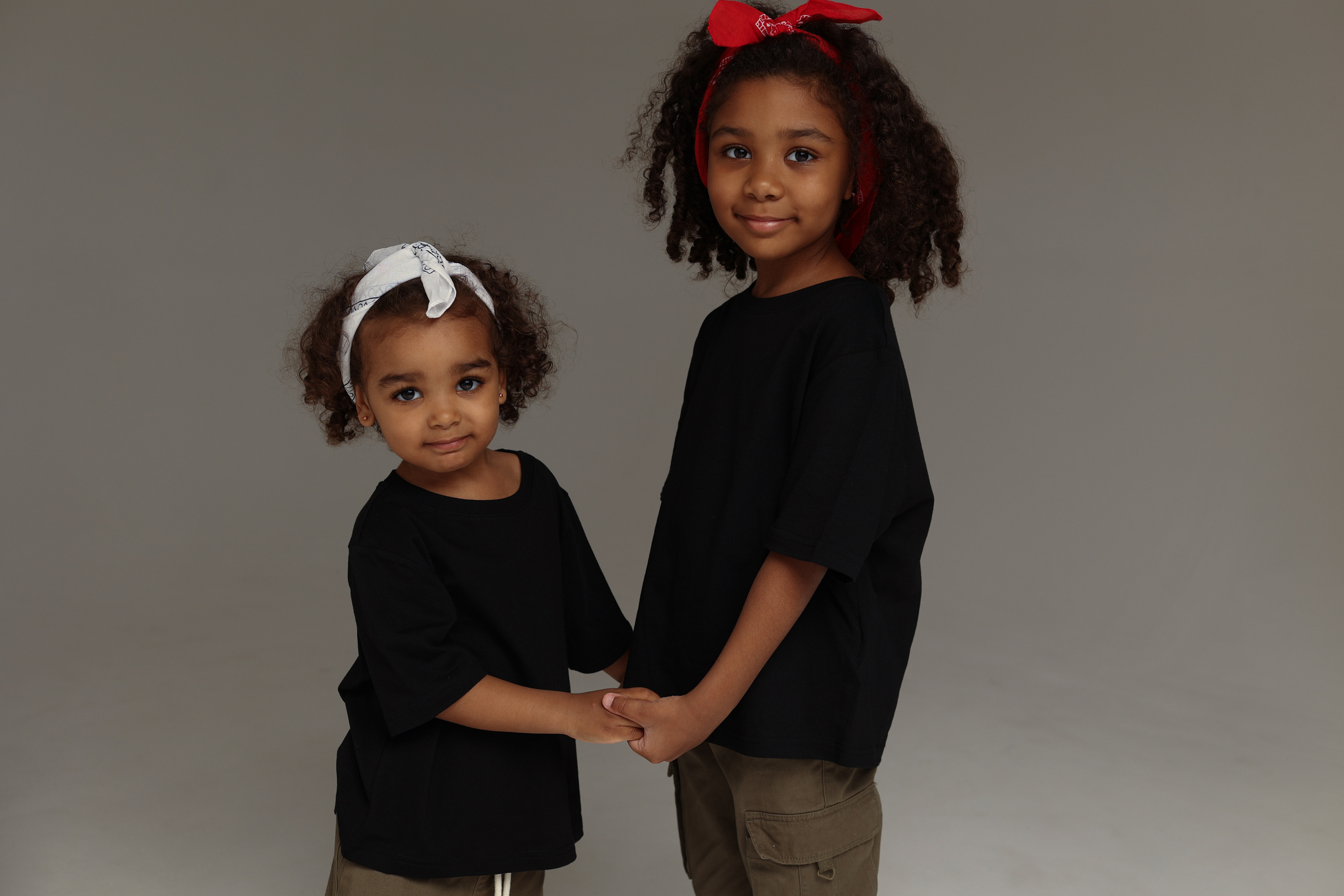 Две сестрички. Фотограф Владимир Москва