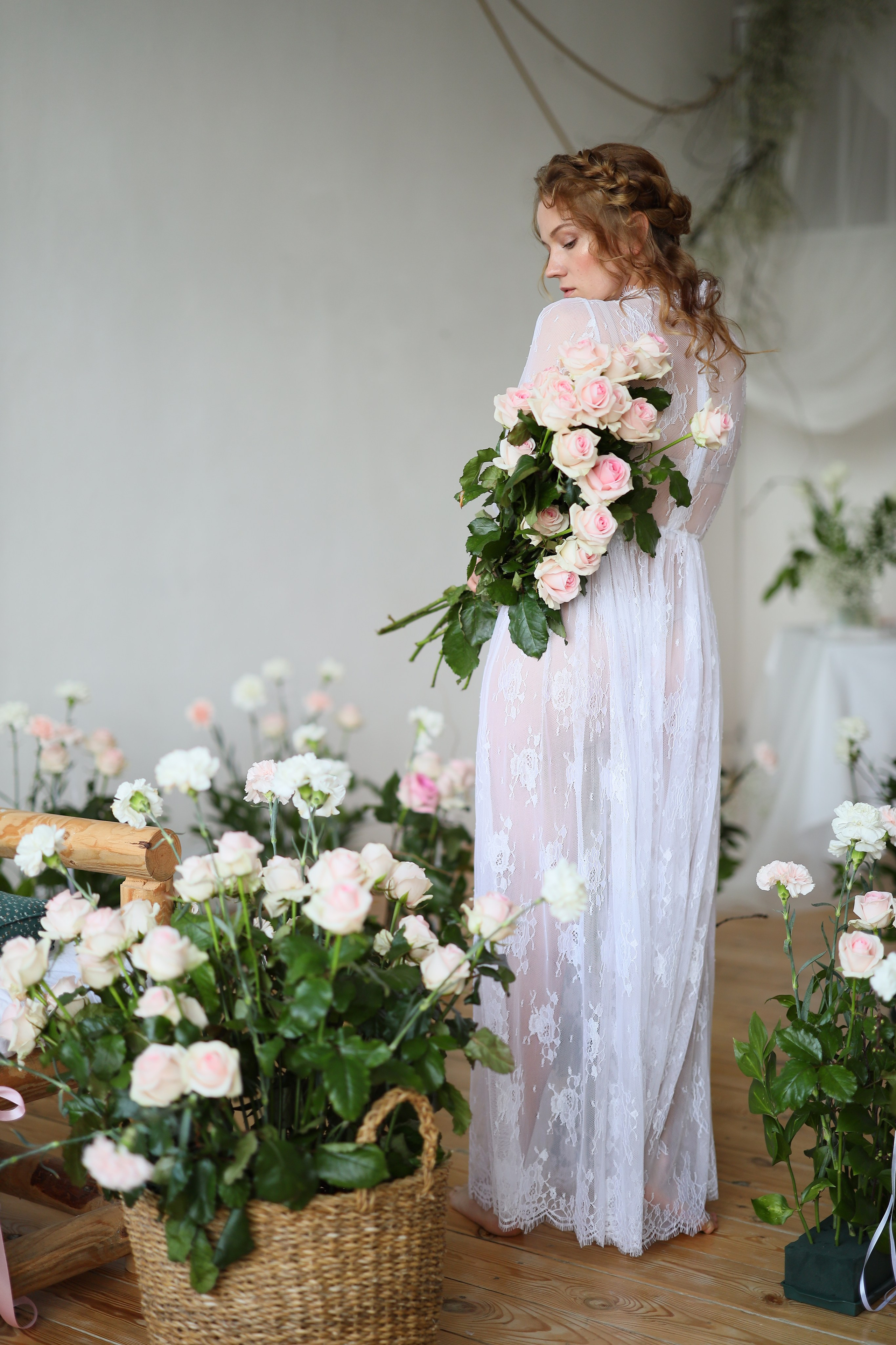 Фотосессия с живыми цветами для Дарьи. Свадебный и семейный фотограф в Абхазии Жанна Соснина