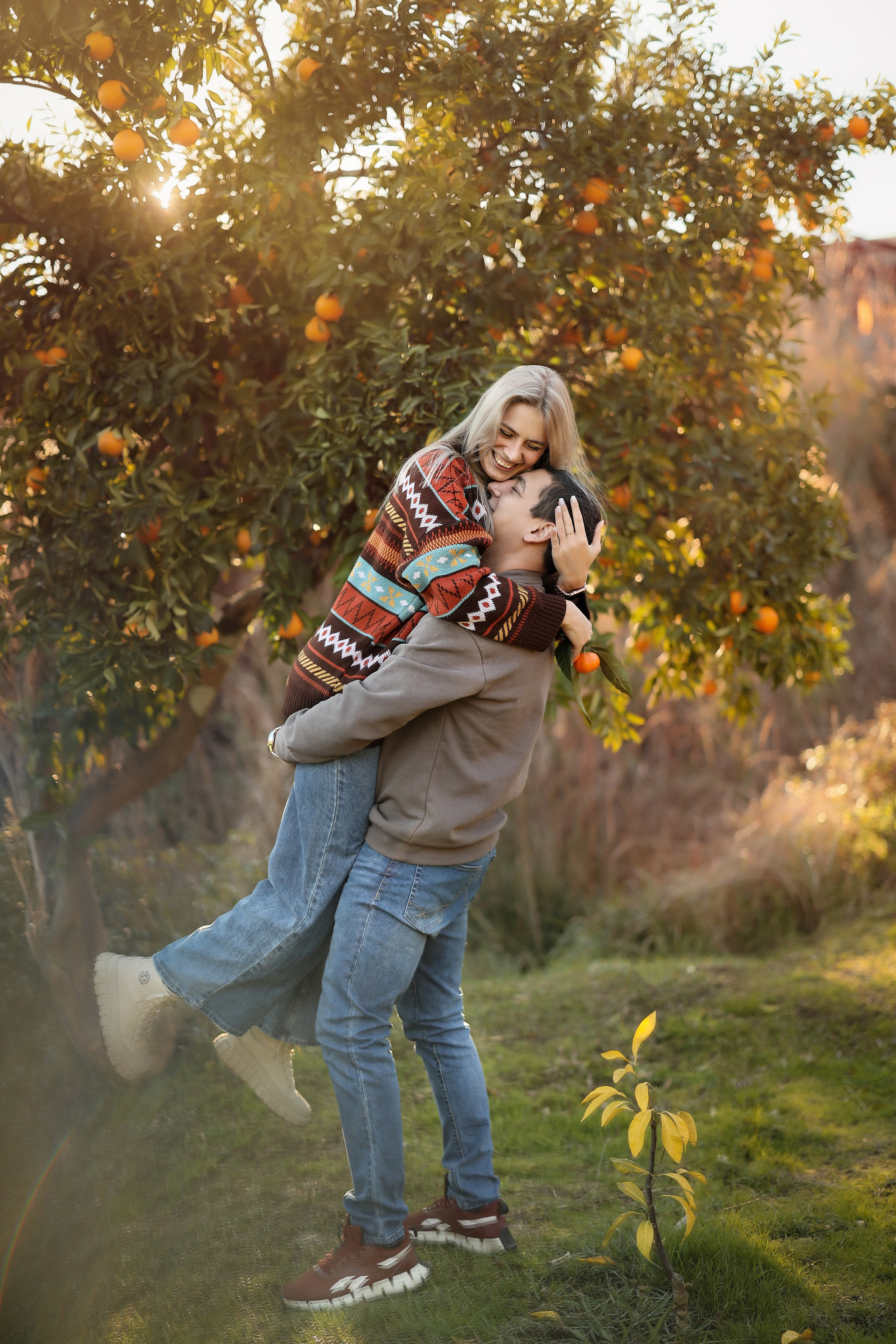 Фотосессия в мандариновом саду в Новом Афоне, Абхазия. Свадебный и семейный фотограф в Абхазии Жанна Соснина