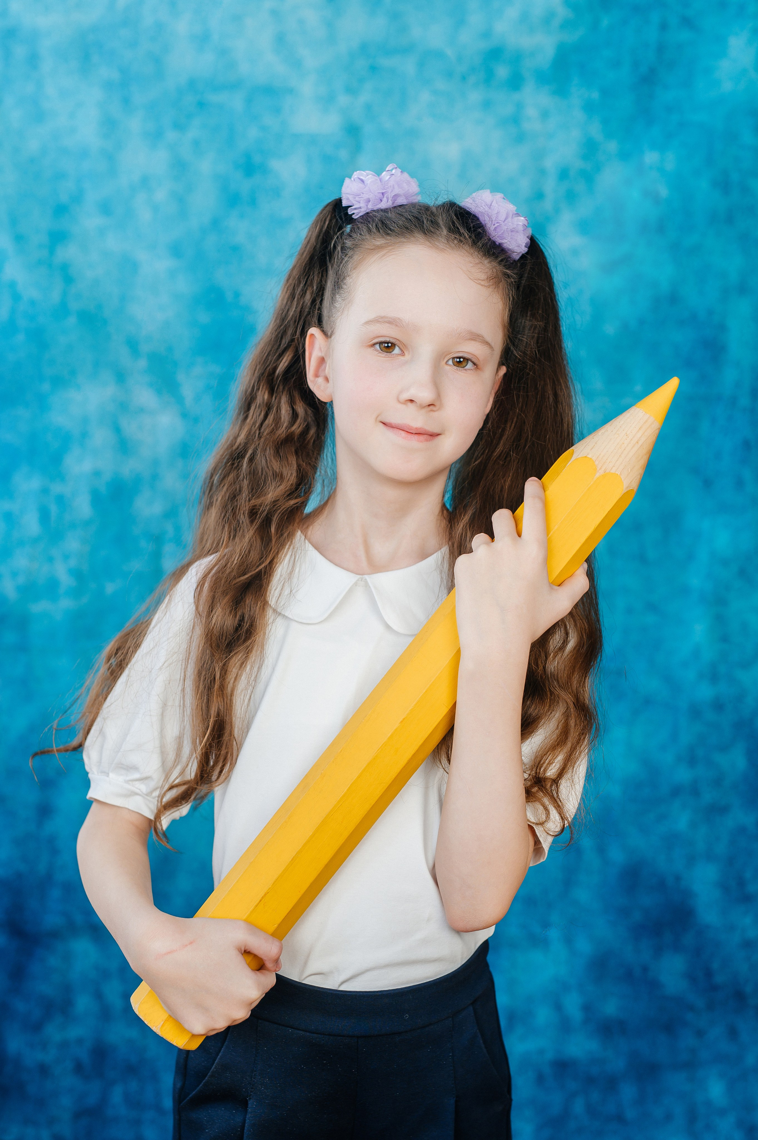 Портреты на голубом фоне. Семейный фотограф в Барнауле