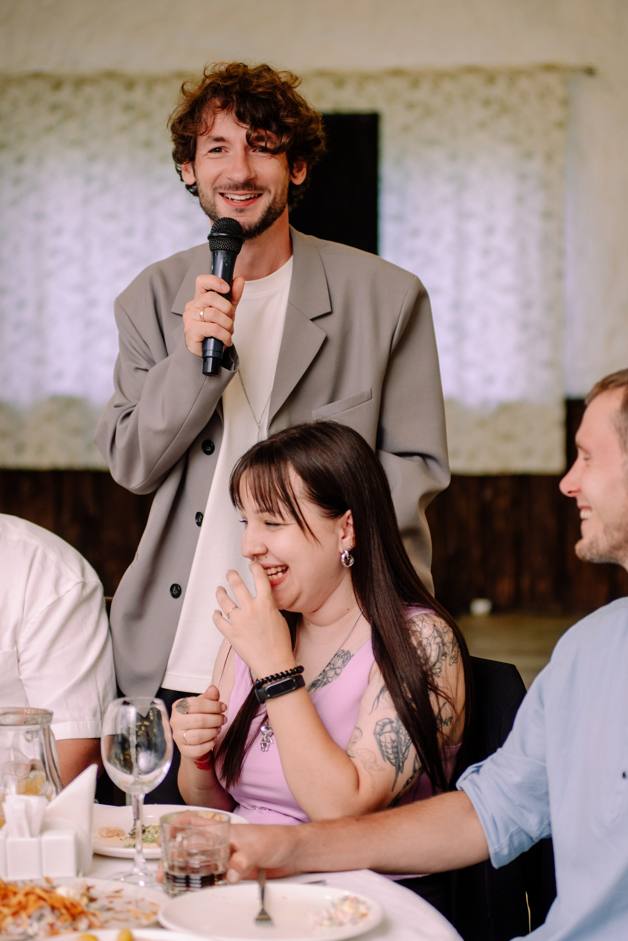 Юля и Саша — душевный банкет. Семейный и свадебный фотограф в Рязани Лиза Голованова