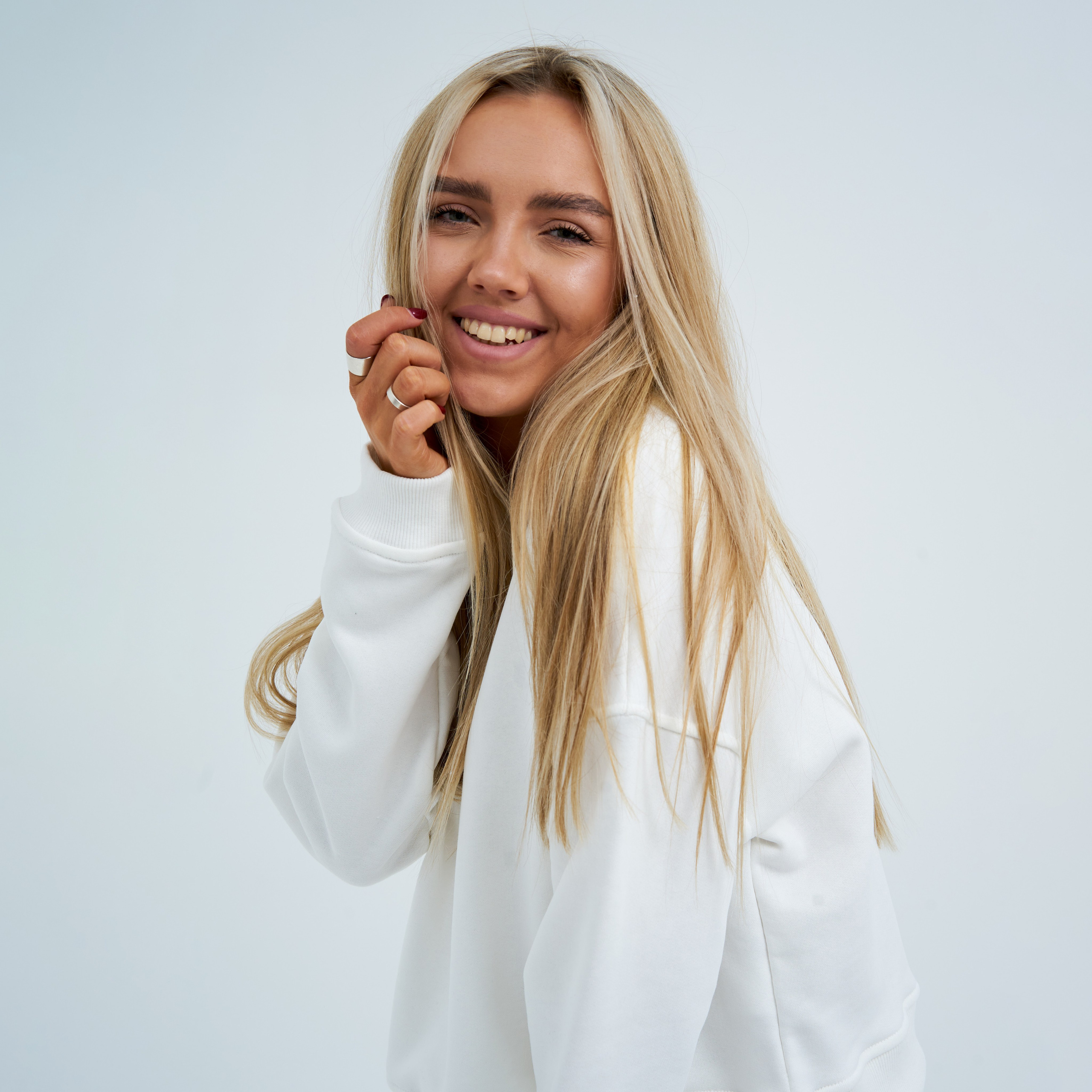 Съемка для рекламы одежды на маркетплейсах. Фотограф Екатеринбург Кокшарова Александра