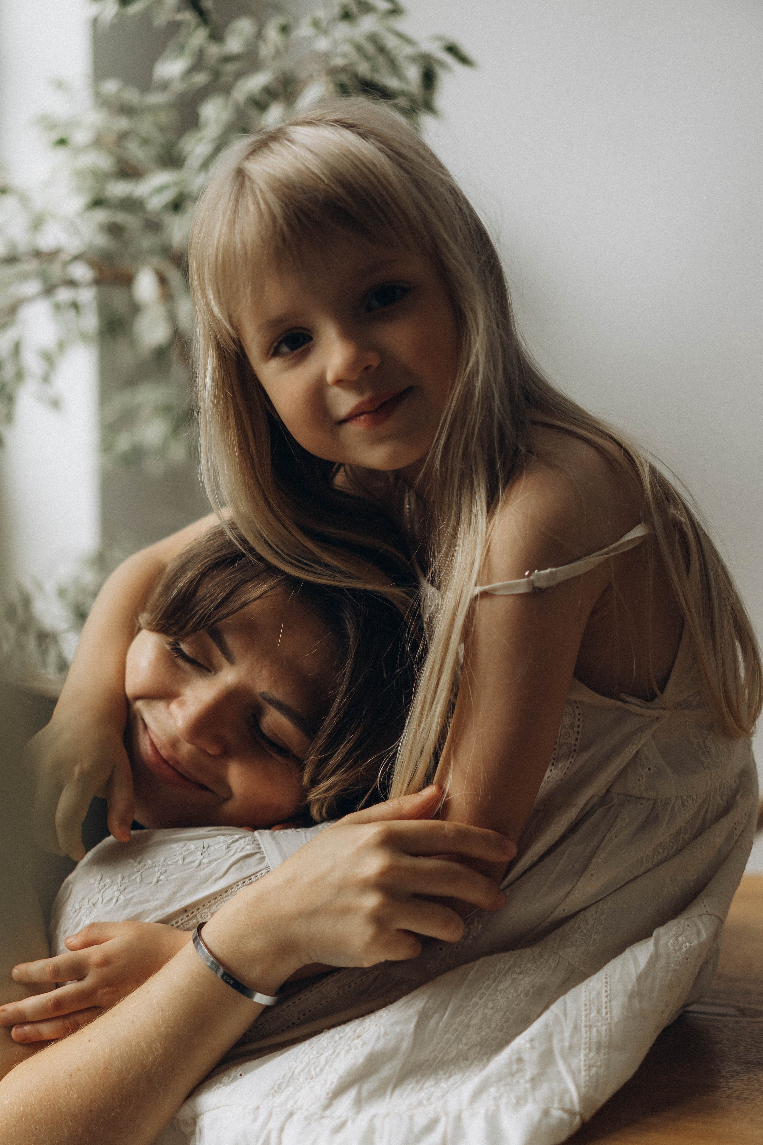 Фотосессия домашняя мама и дочка. Фотограф Екатеринбург Кокшарова Александра