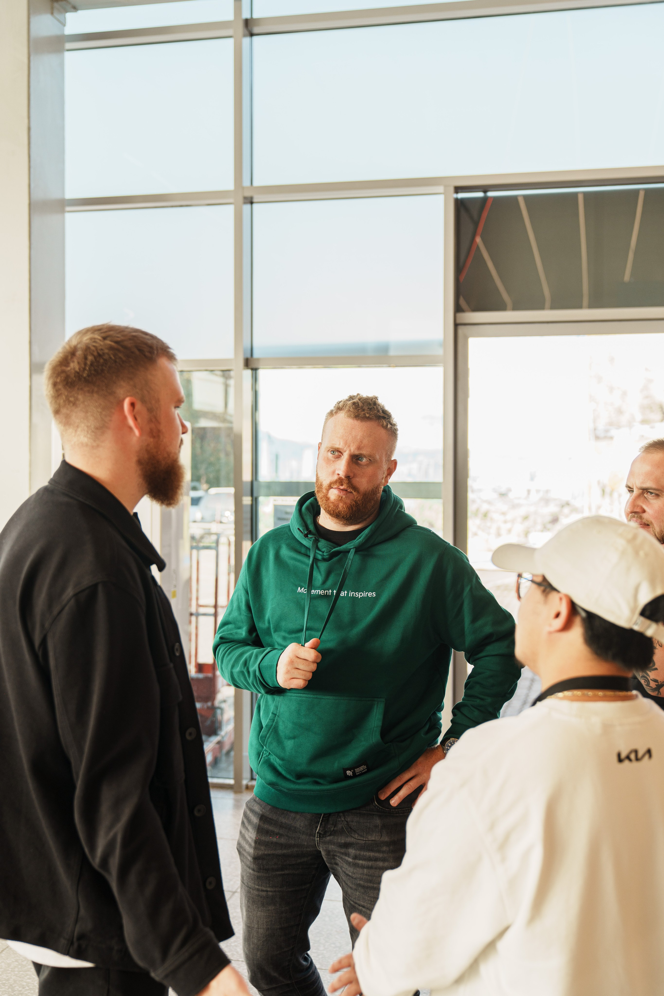 Kia EV6 Вручение Евгений Чебаткову. Фотограф TAULAN_1