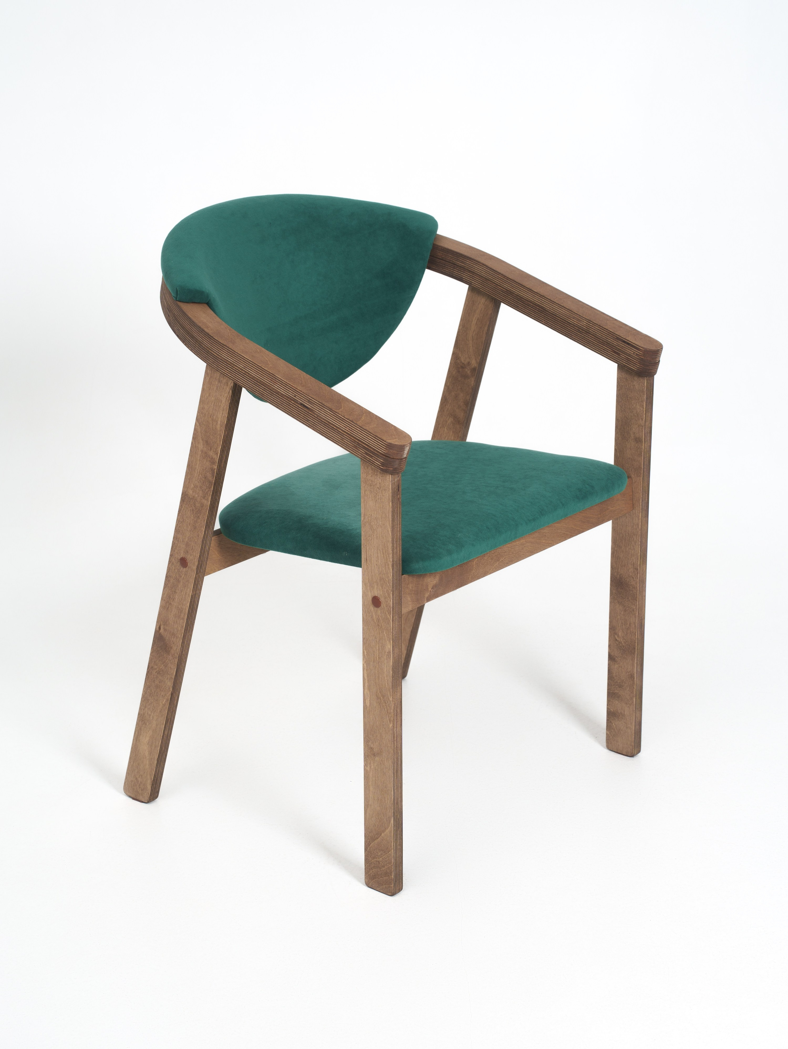 Столы и стулья для маркетплейсов. Иван Упоров — фотограф, рилсмейкер чебоксары