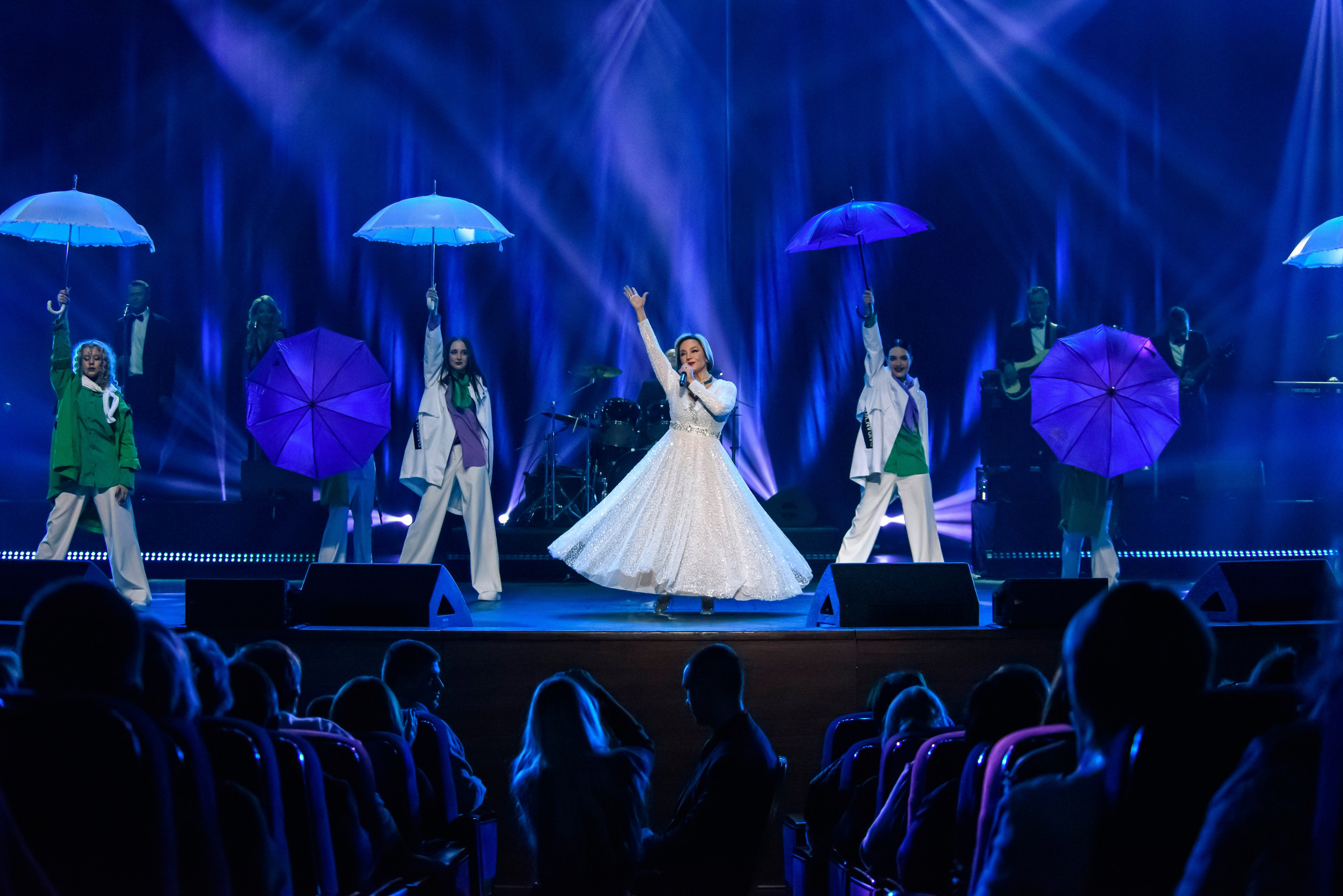 Лариса Рубальская «40 лет с песней по жизни» — Крокус Сити Холл. Бренд-фотограф для экспертов и блогеров в Москве Влада Горбовская