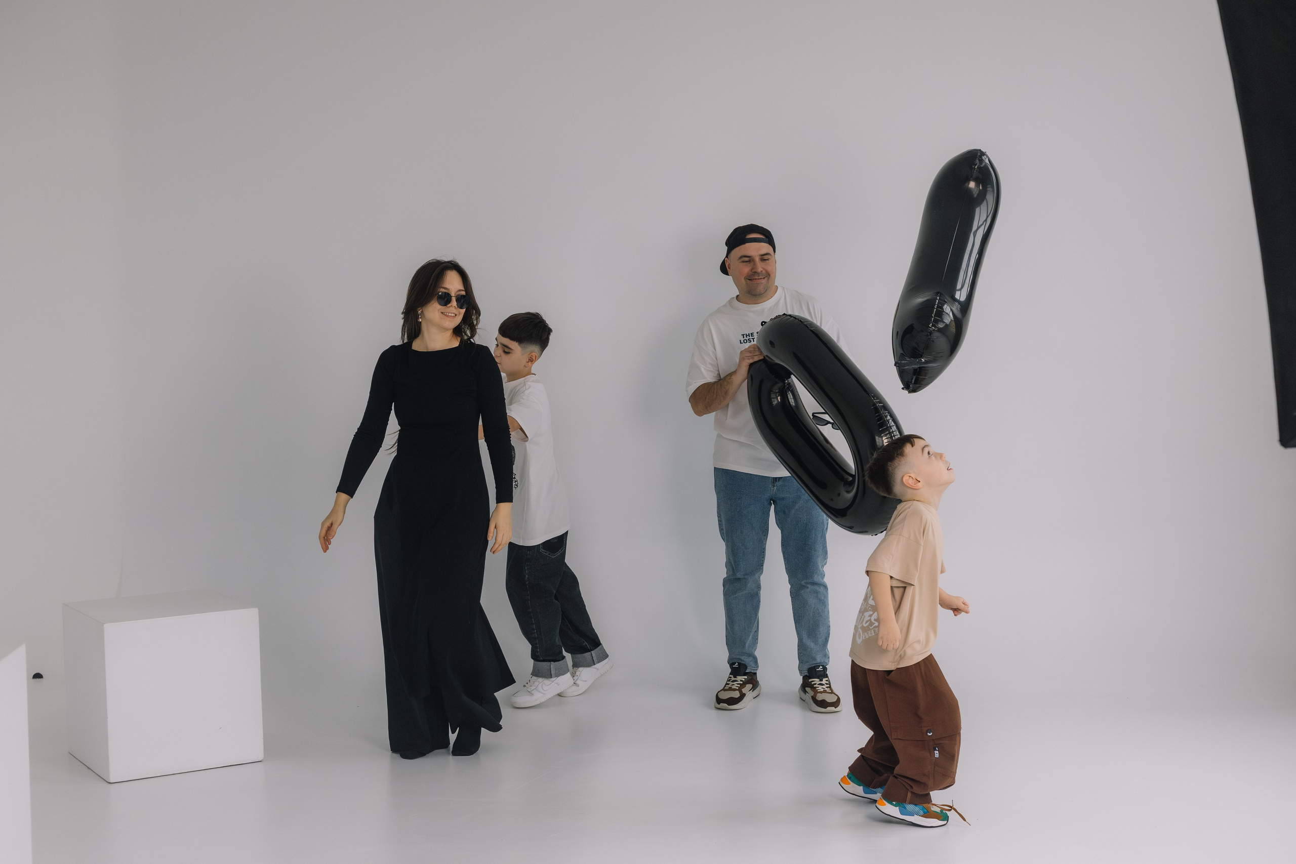 Жора, Ксюша, Владимир и Никита. Семейный фотограф в Волгограде Надежда Головко