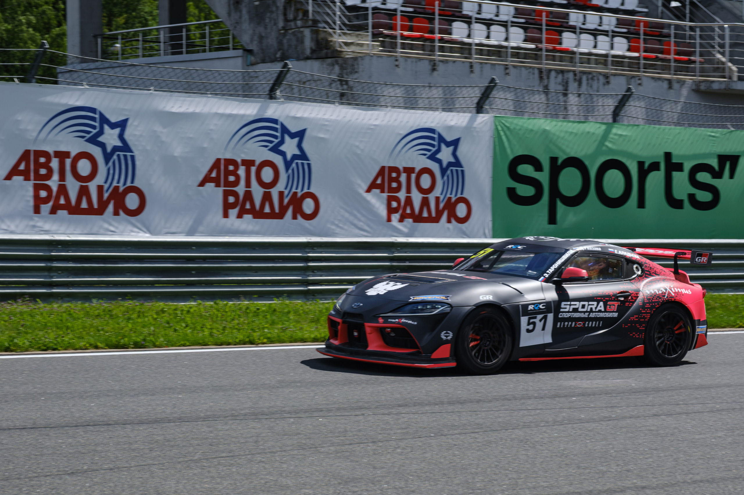 Российская серия гонок на выносливость. Авто и мотоспорт — фотограф Антон Медведев iCoguar