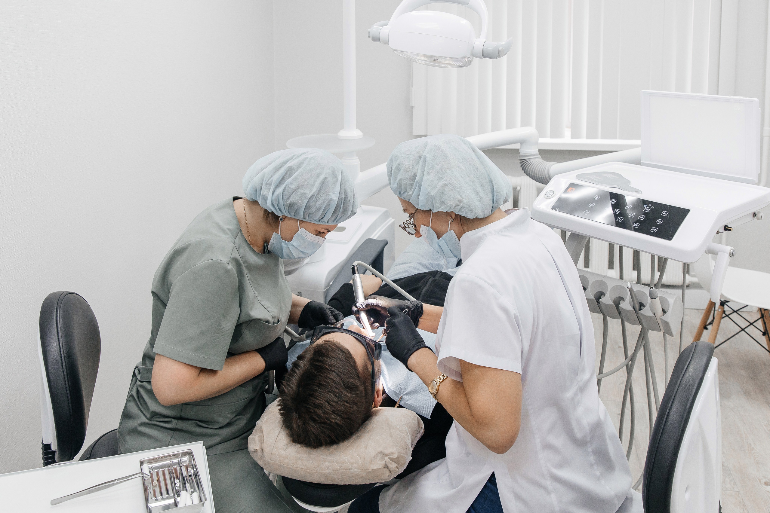 Стоматология АСПРО. Фотограф Денис Лесковский (Тюмень)