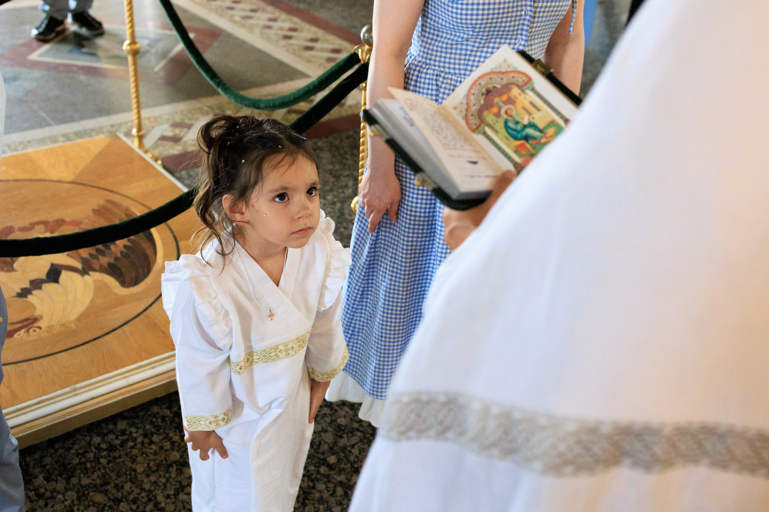 Фотосъёмка таинства крещения и крестин в городах Я фотограф снимающий венчания в городах Минеральные Воды, Пятигорск, Кисловодск, Ессентуки,. Репортажный и свадебный фотограф Пятигорск и КМВ