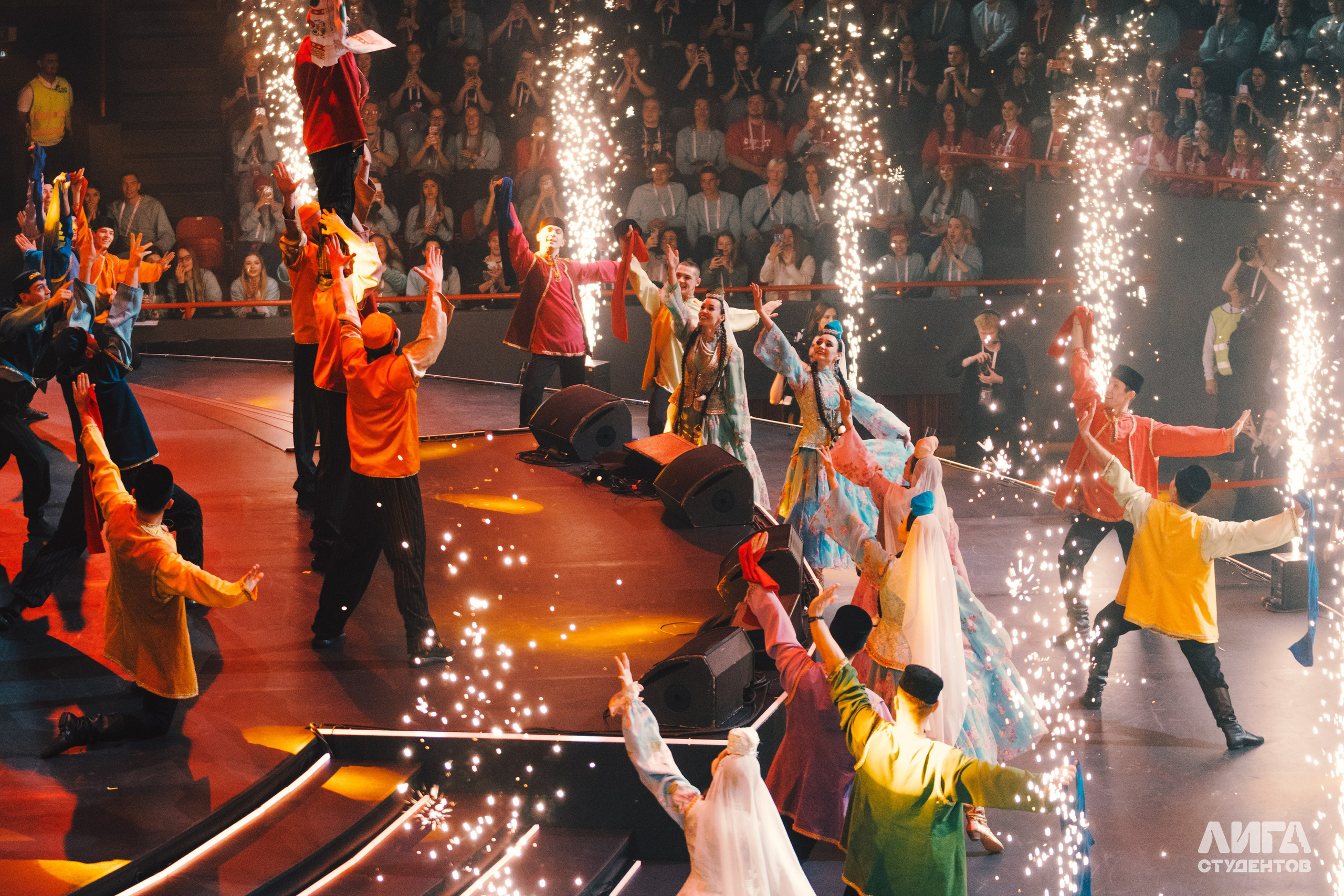 Российская Студенческая Весна 2025. Портретный фотограф в Казани Радомир Заздравных