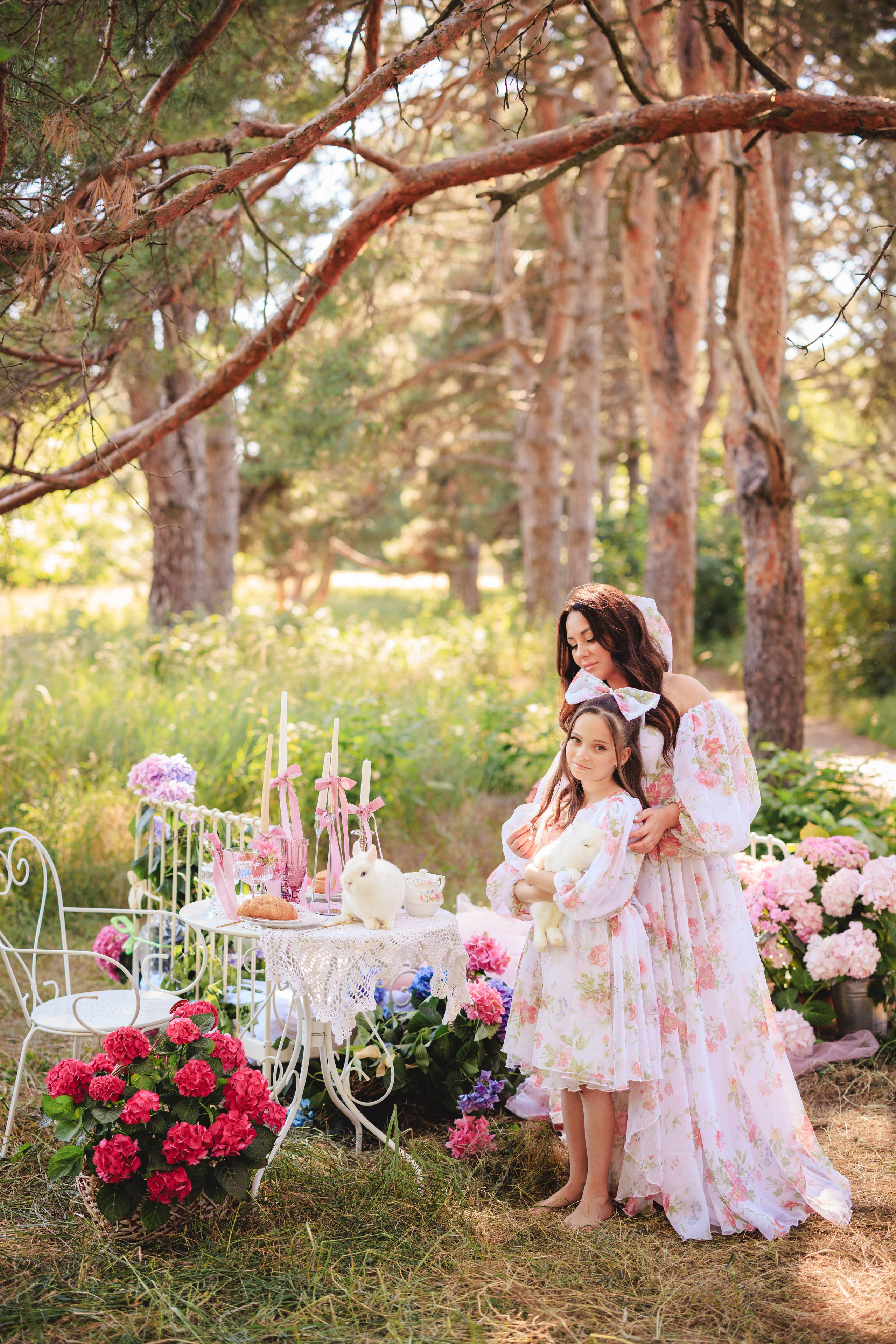 Цветочная кровать с кроликами. Семейный и детский фотограф в Краснодаре Анна Трашкова